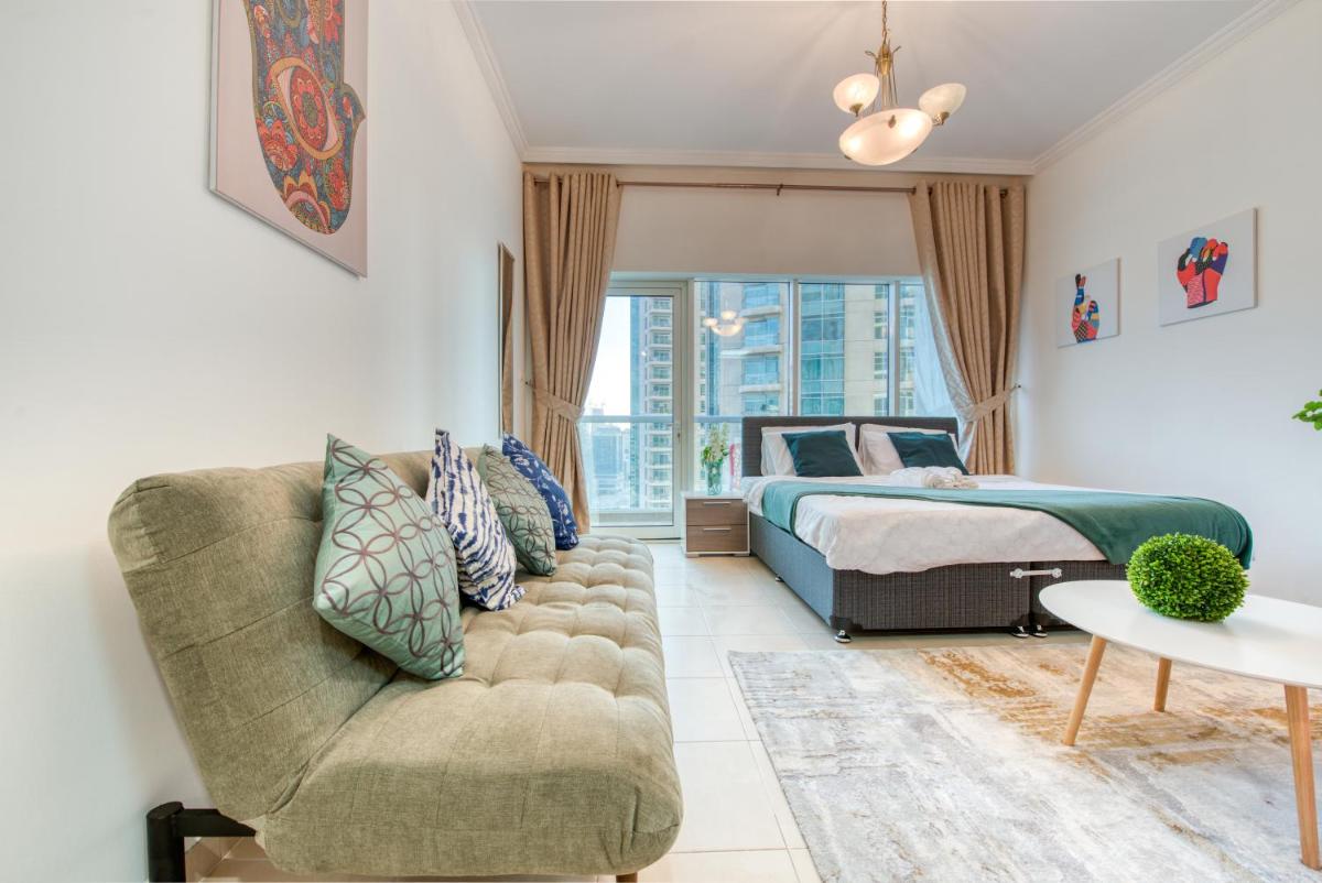 Studio Apartment photo 1