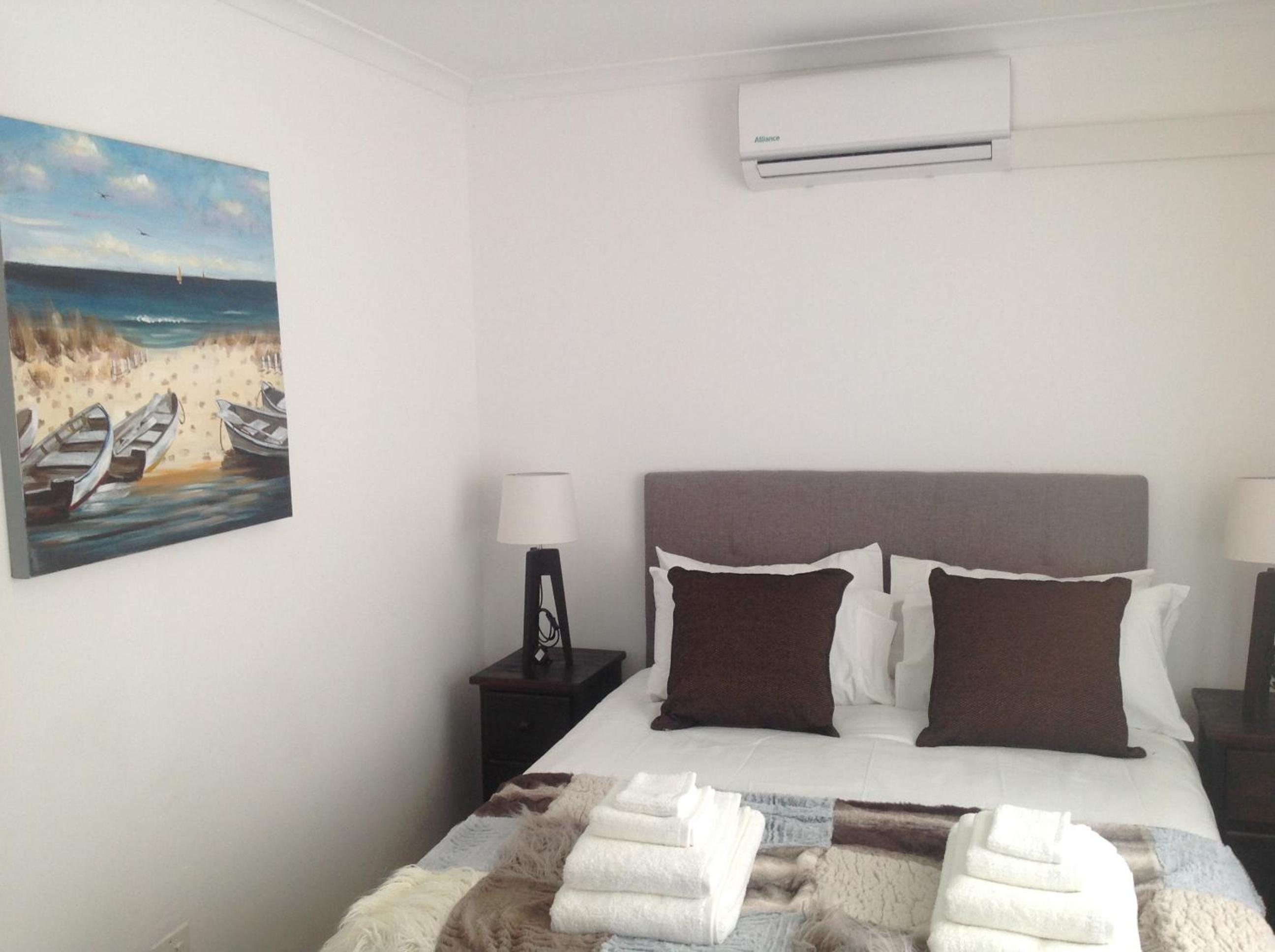 Double Room with Private Bathroom - Photo 2