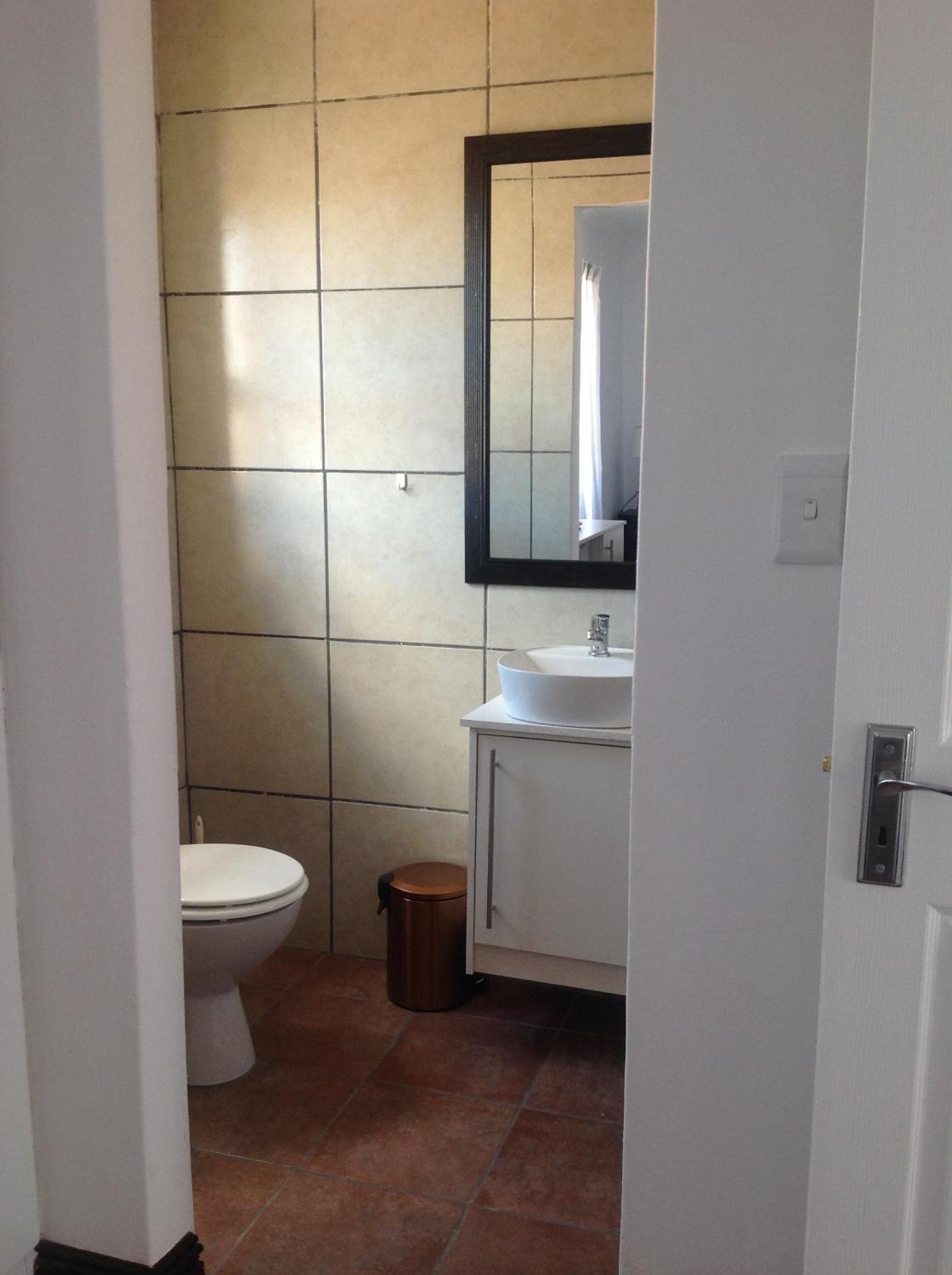 Double Room with Balcony - Photo 2