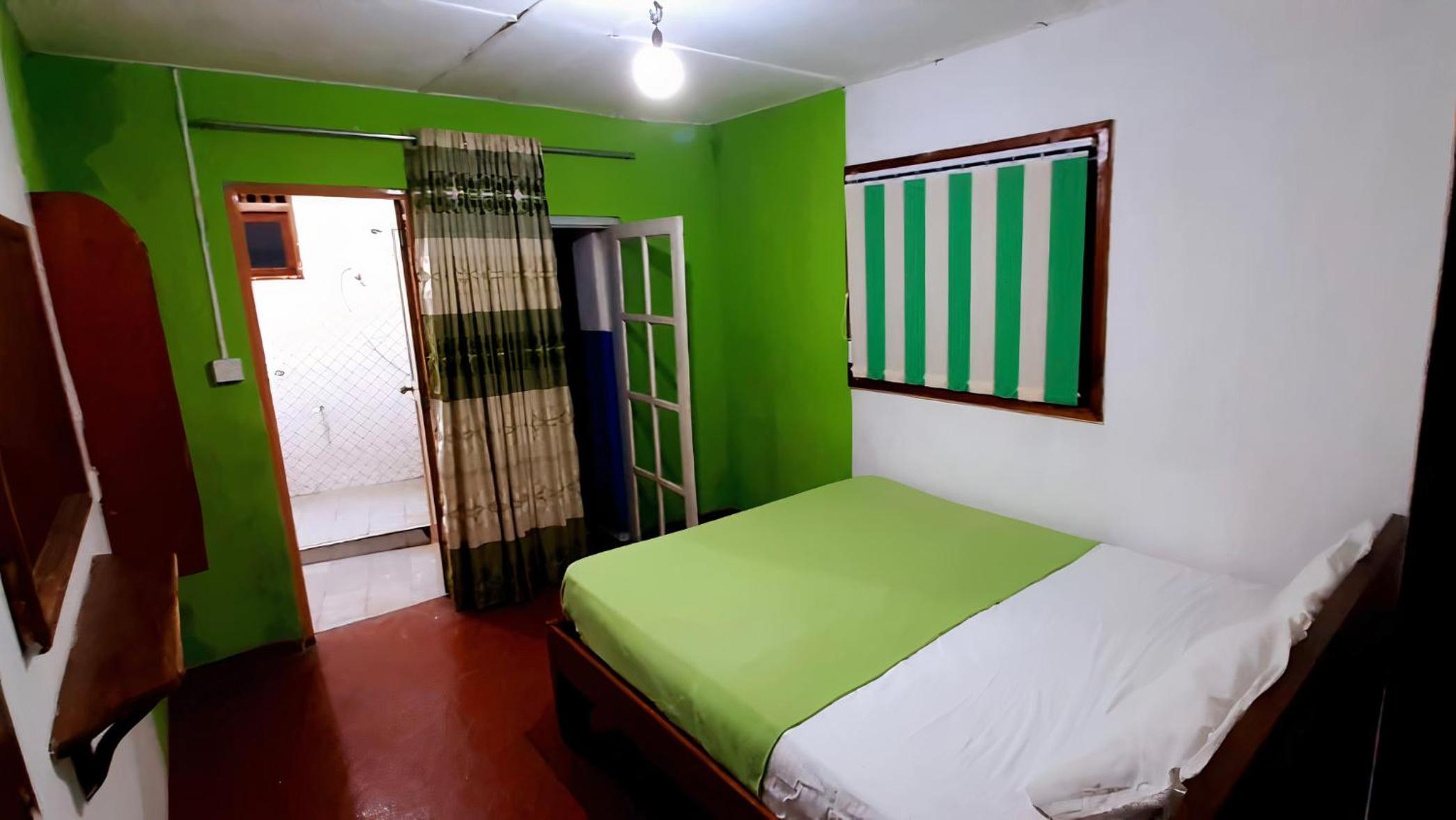 Budget Double Room photo 2