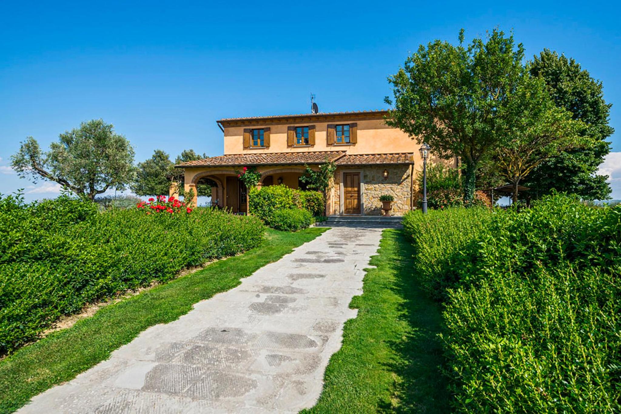 Deluxe Villa photo 2