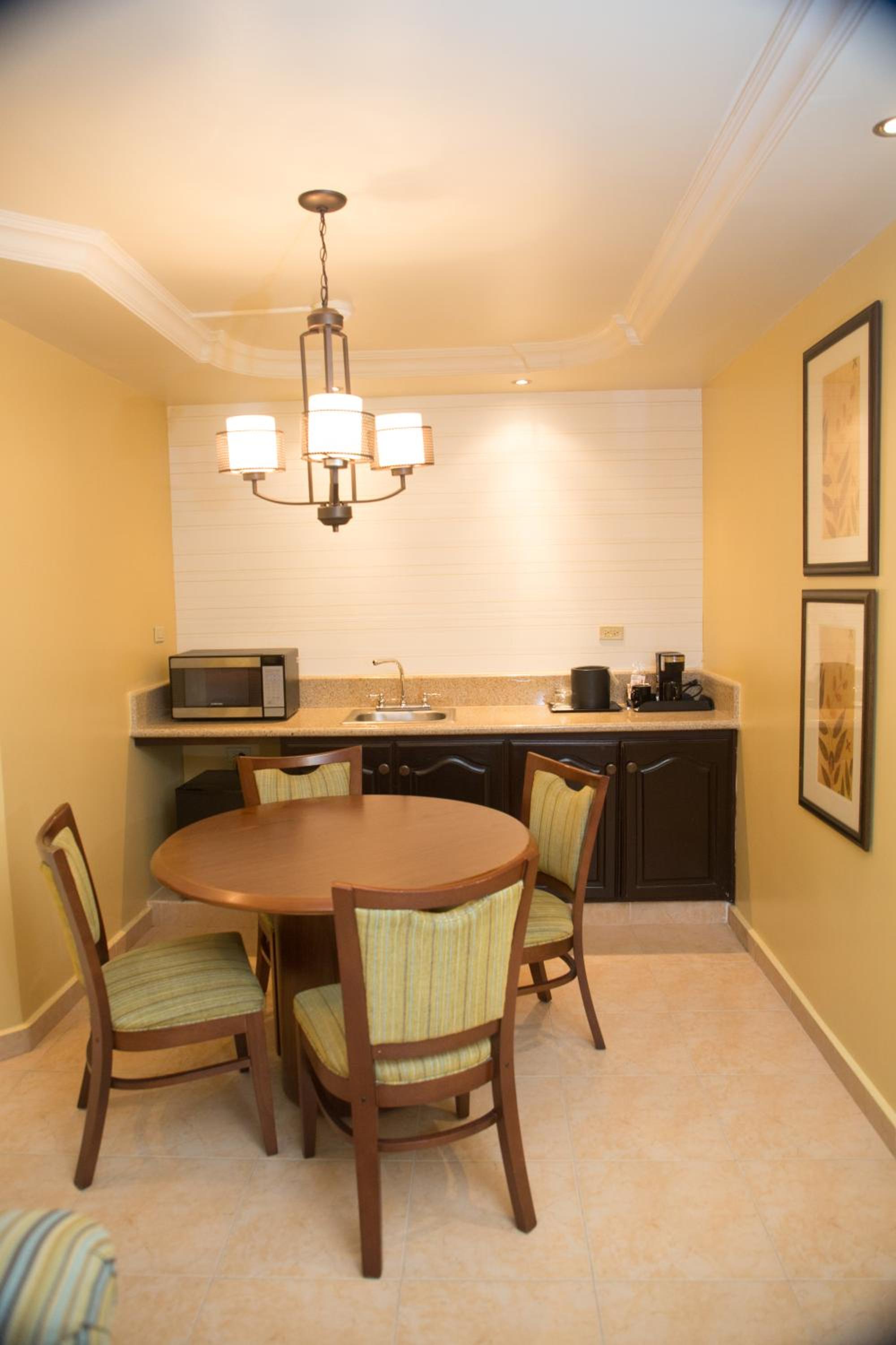 King Suite with Sofa Bed thumbnail 6