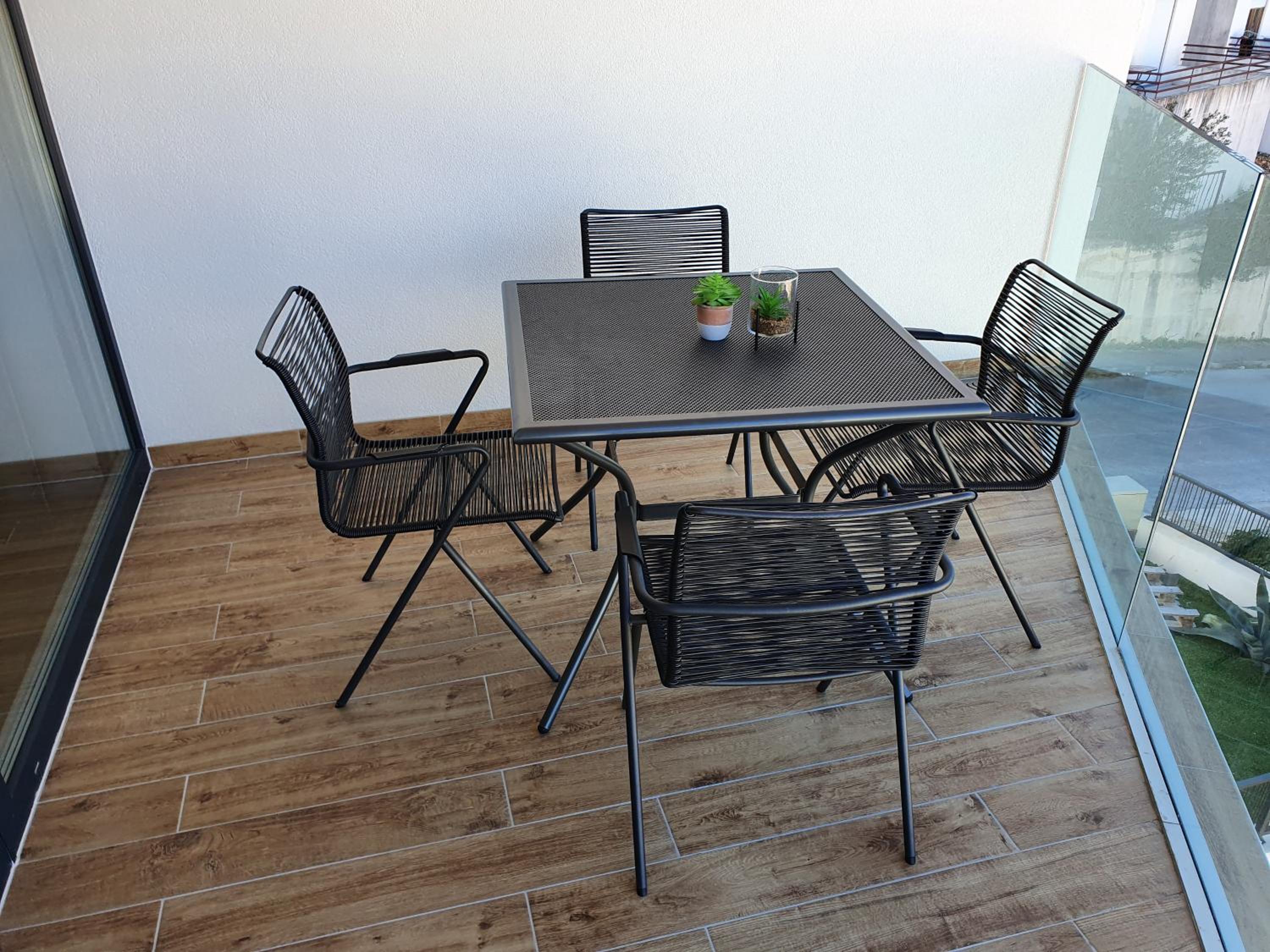 One-Bedroom Apartment with Balcony and Sea View - First Floor - Photo 22