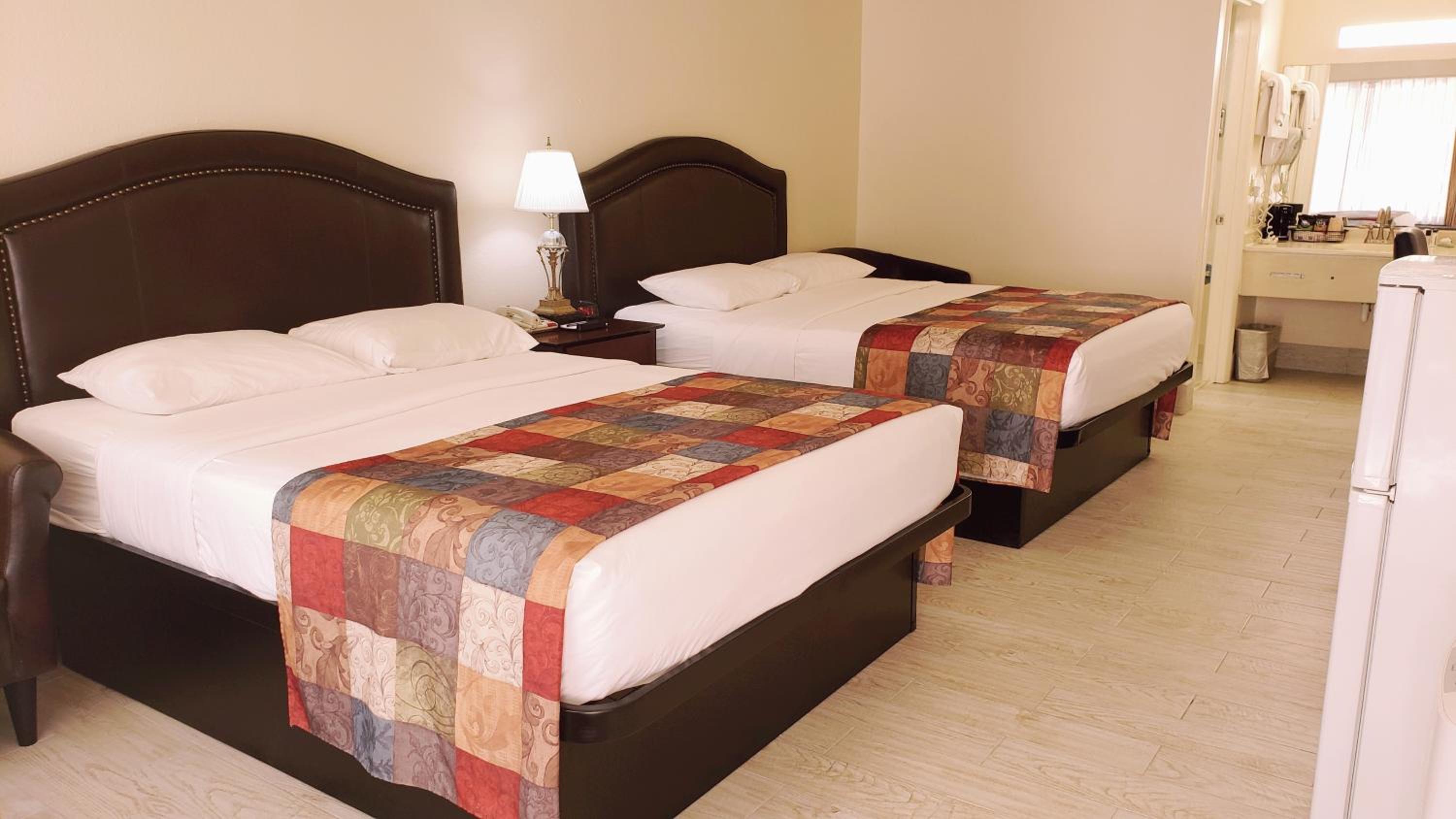 Room with Two Queen Beds - Non-Smoking photo 1