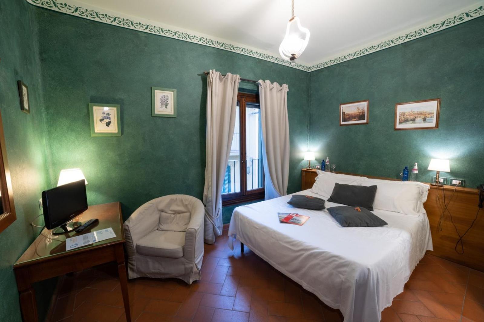 Economy Double Room - Photo 7