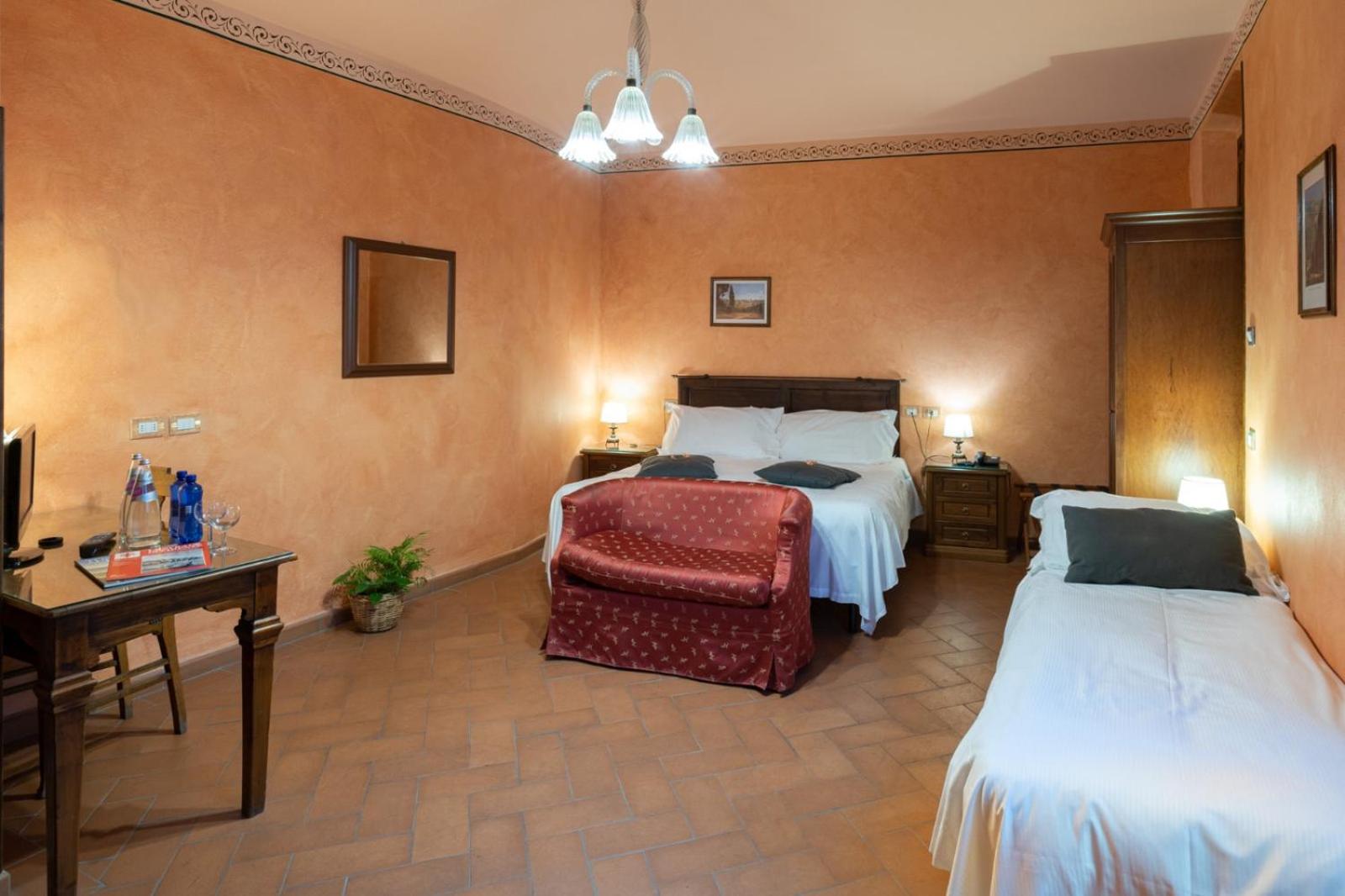 Triple Room - Photo 1