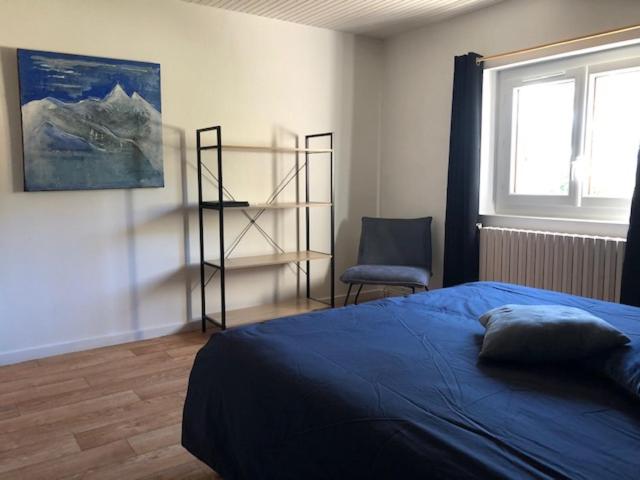 Apartment with Mountain View - Photo 7