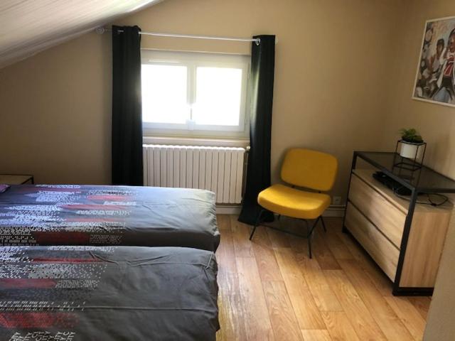 Apartment with Mountain View - Photo 8
