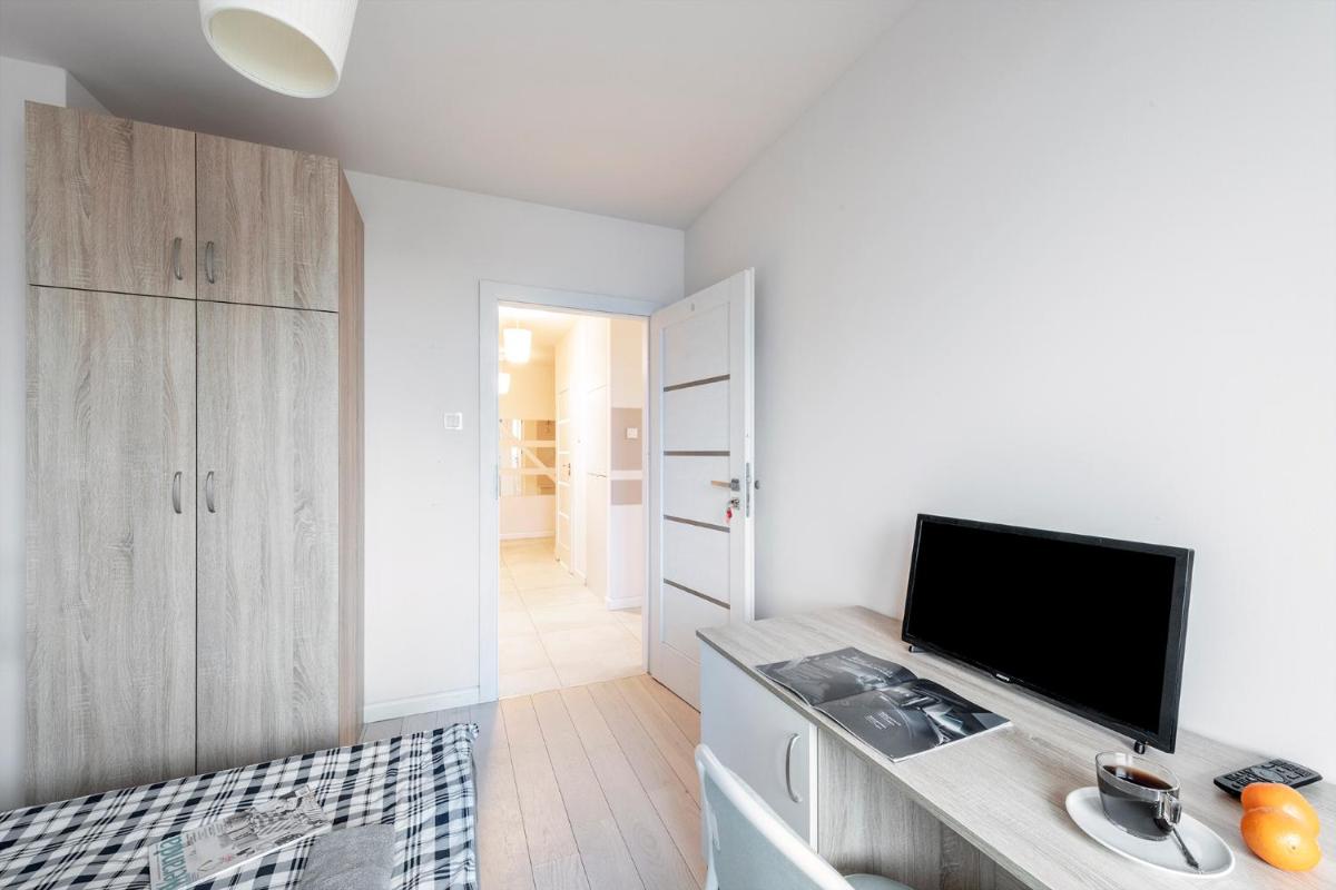 Twin Room with Balcony - Photo 2