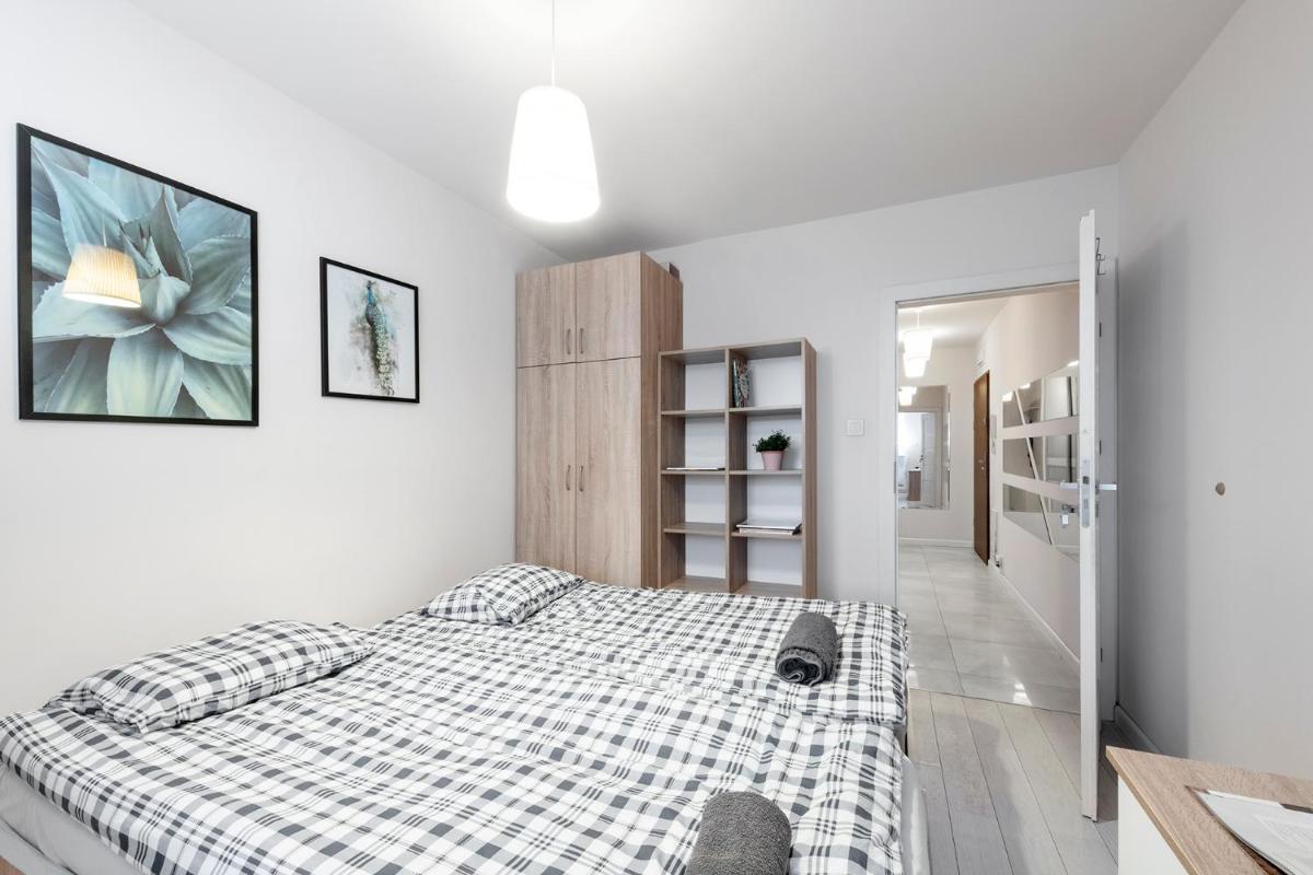 Twin Room with Balcony - Photo 1