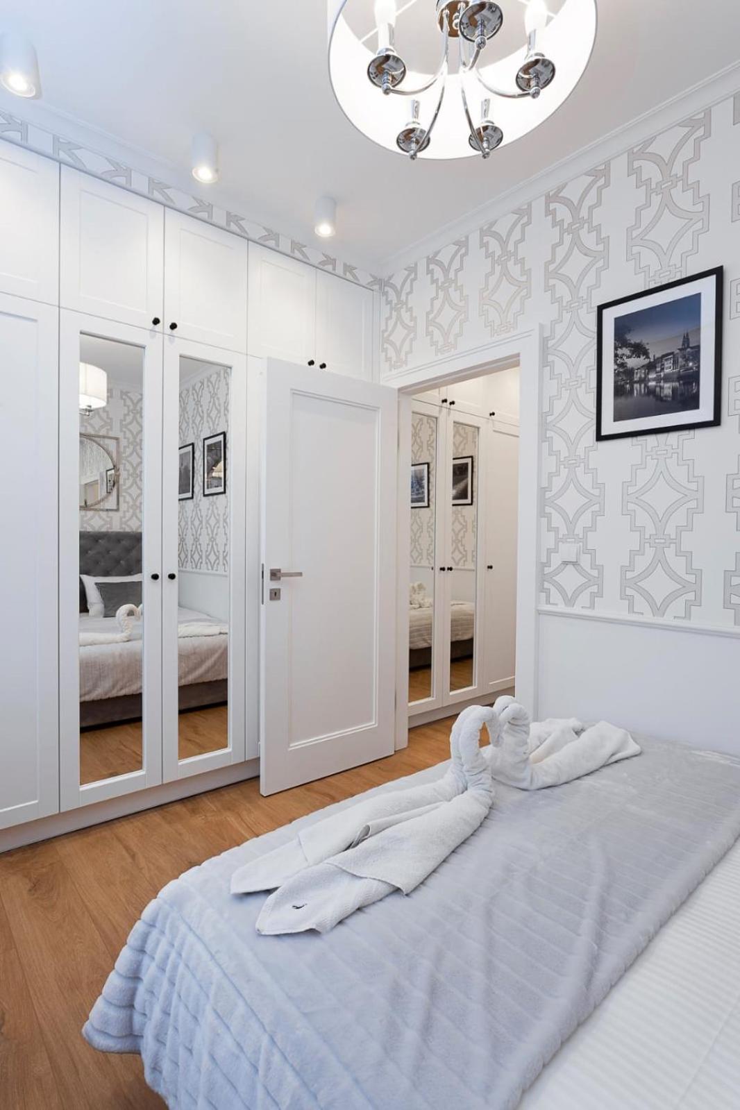 Two-Bedroom Apartment - Photo 6