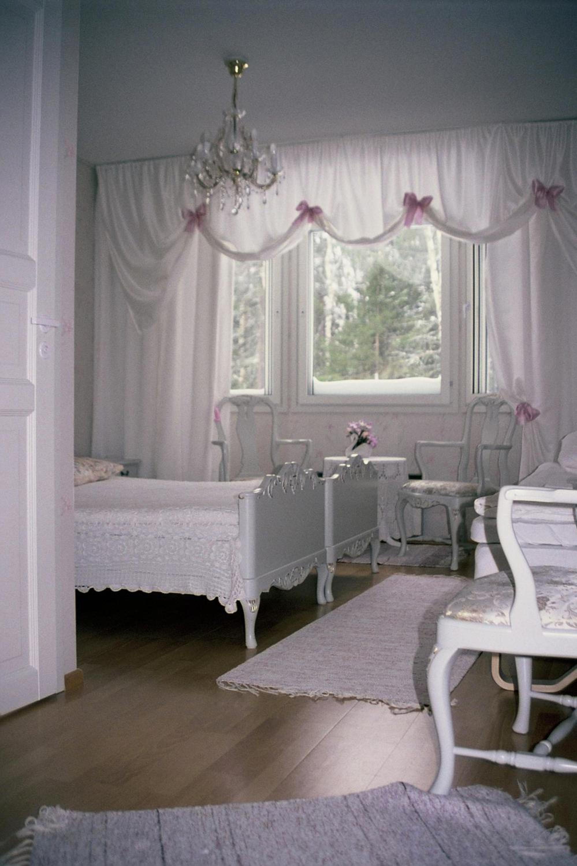 Deluxe Double or Twin Room - Photo 8