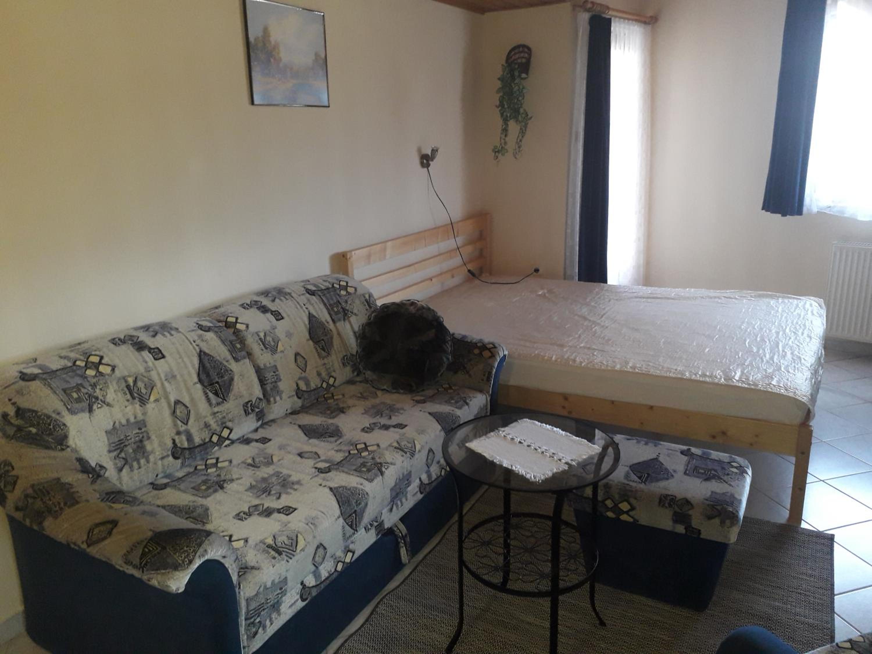 One-Bedroom Apartment - Attic photo 2