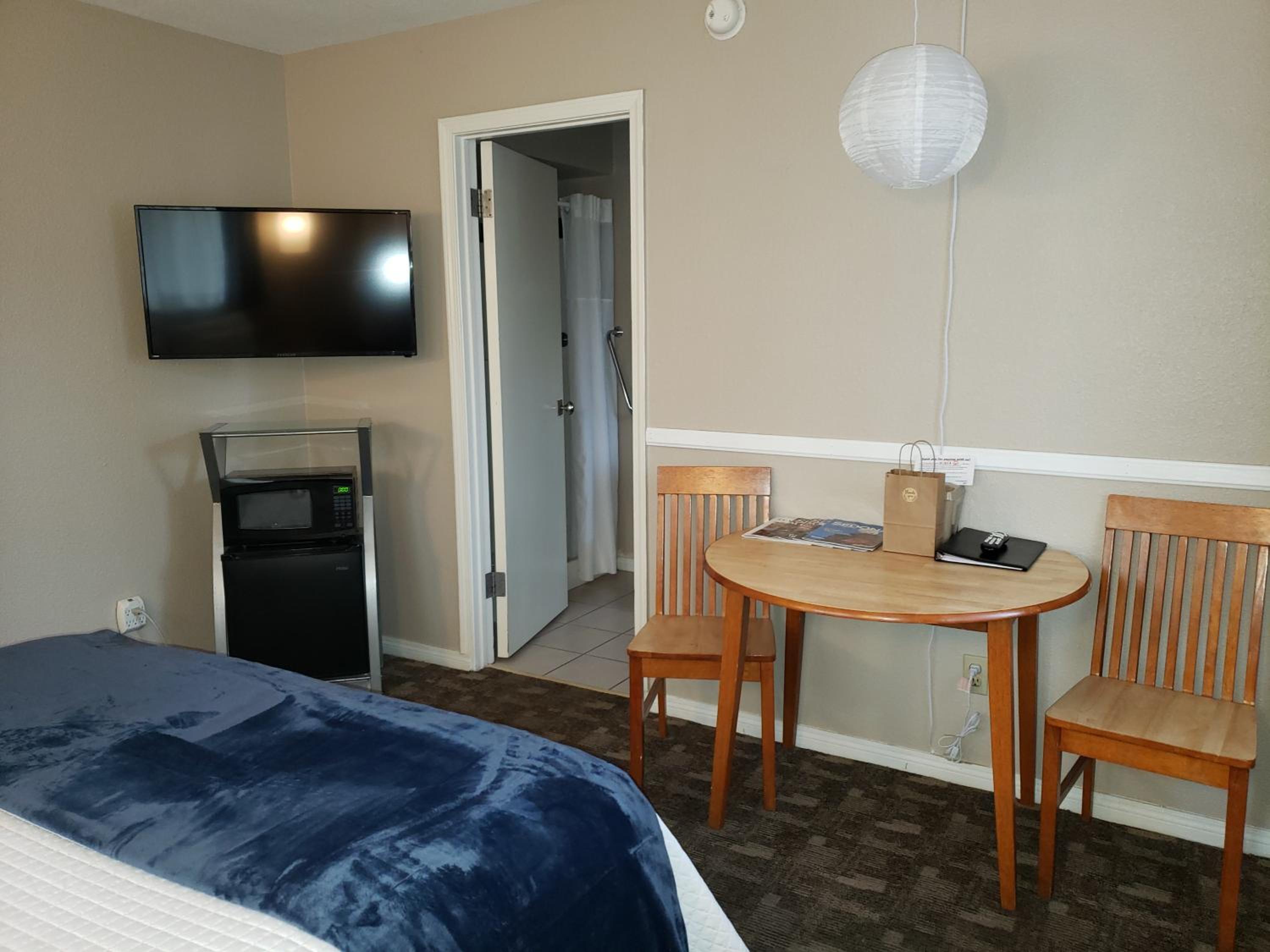 Queen Room - Photo 1