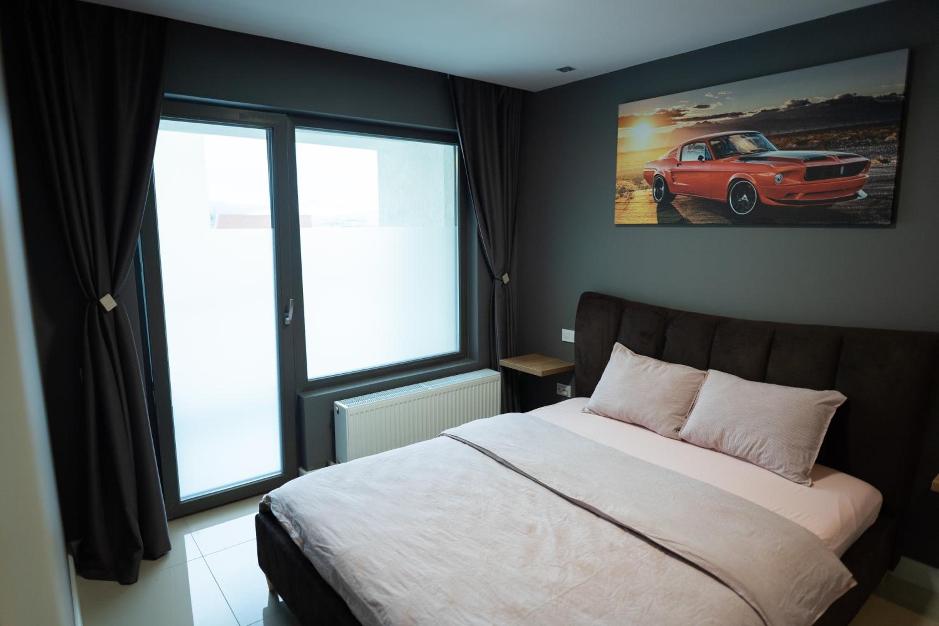 Deluxe Apartment