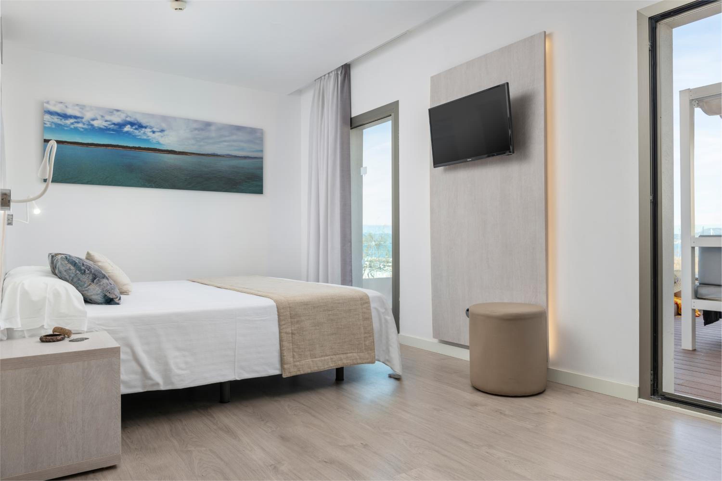 Habitación Doble Deluxe con Bañera de Hidromasaje y Vista al Mar