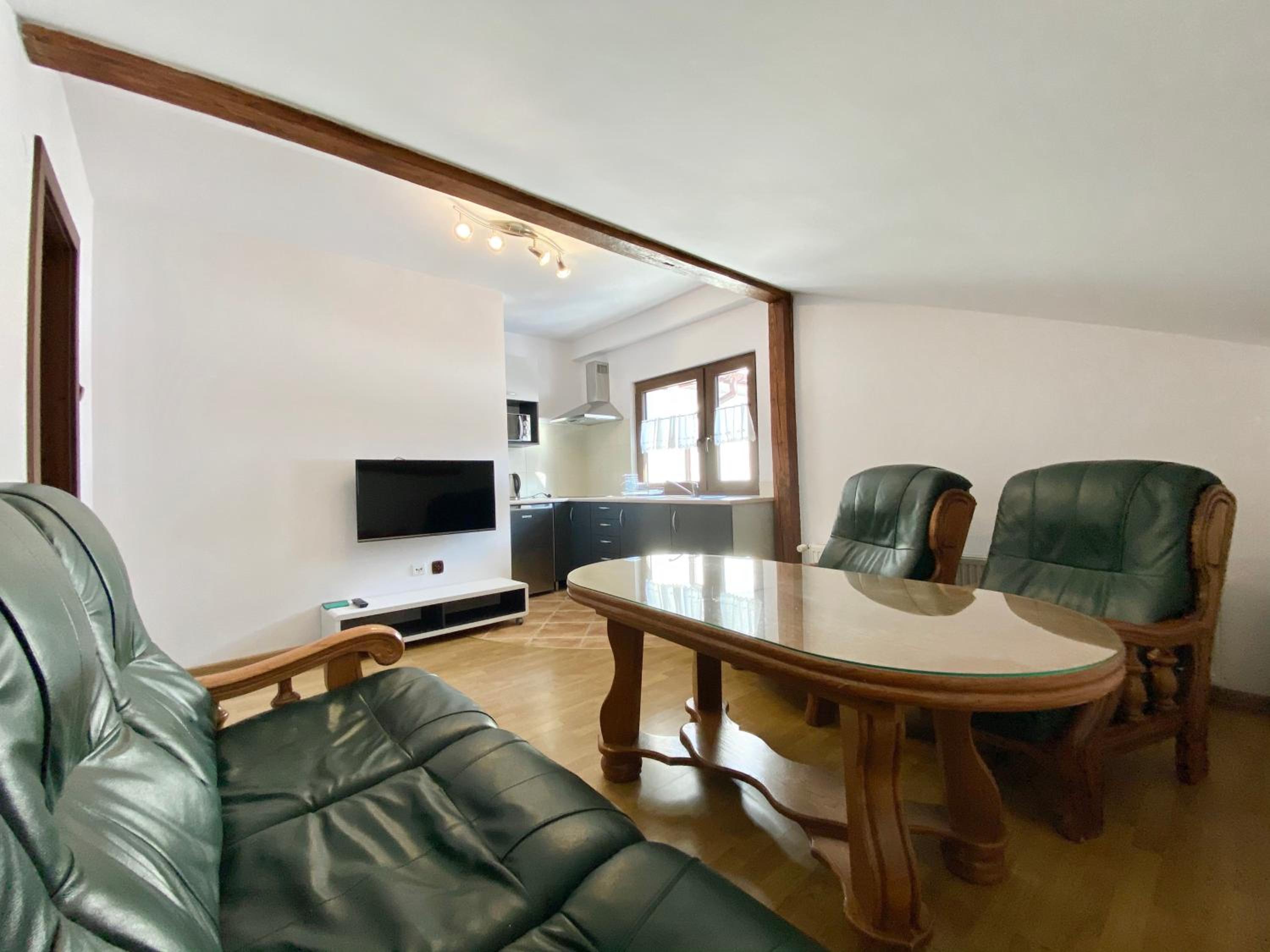 Three-Bedroom Apartment - Attic photo 2