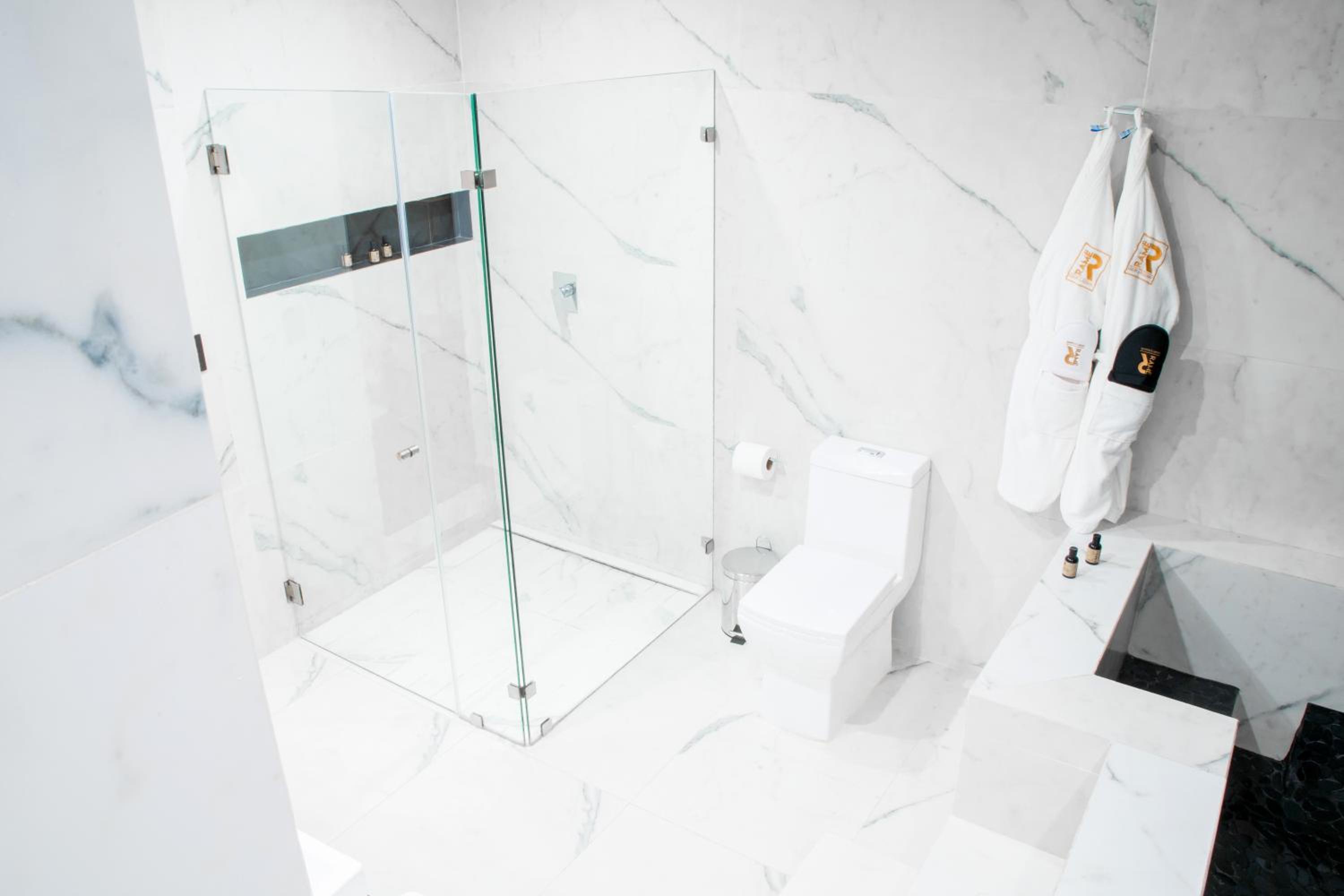 Suite with Private Pool - Photo 5