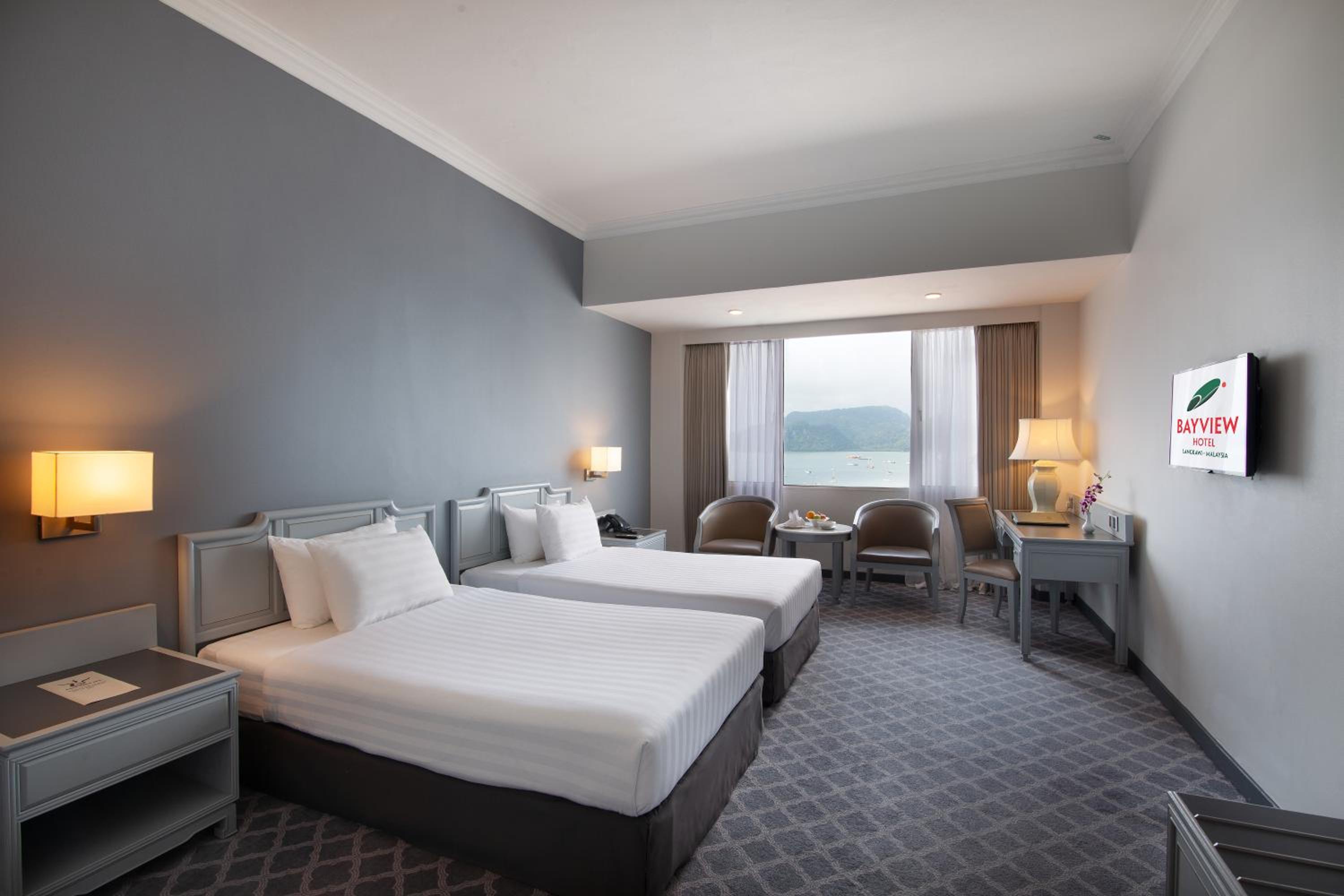 Premier Twin Room with Sea View - Photo 2