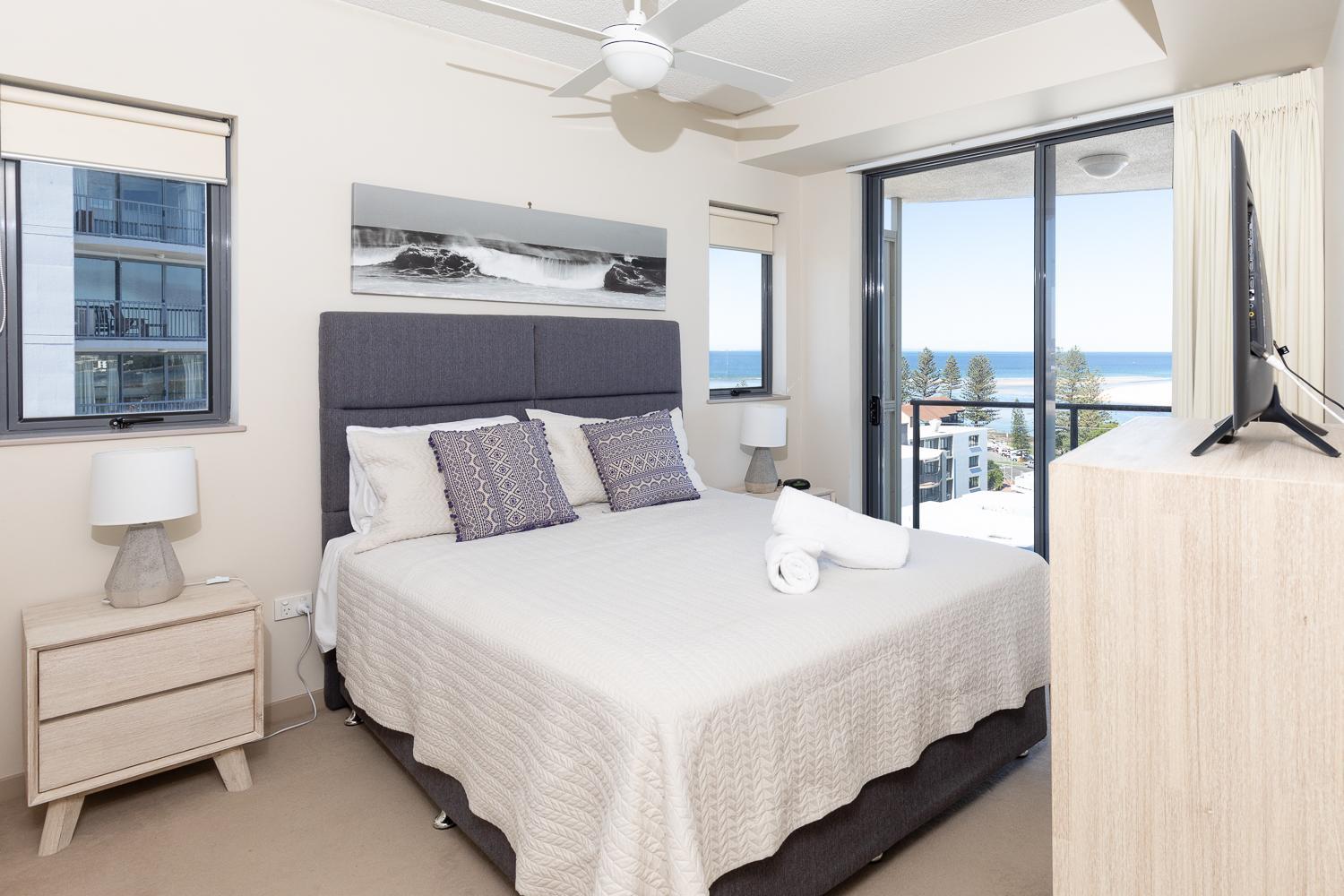 One-Bedroom Apartment with Premium Ocean View photo 1