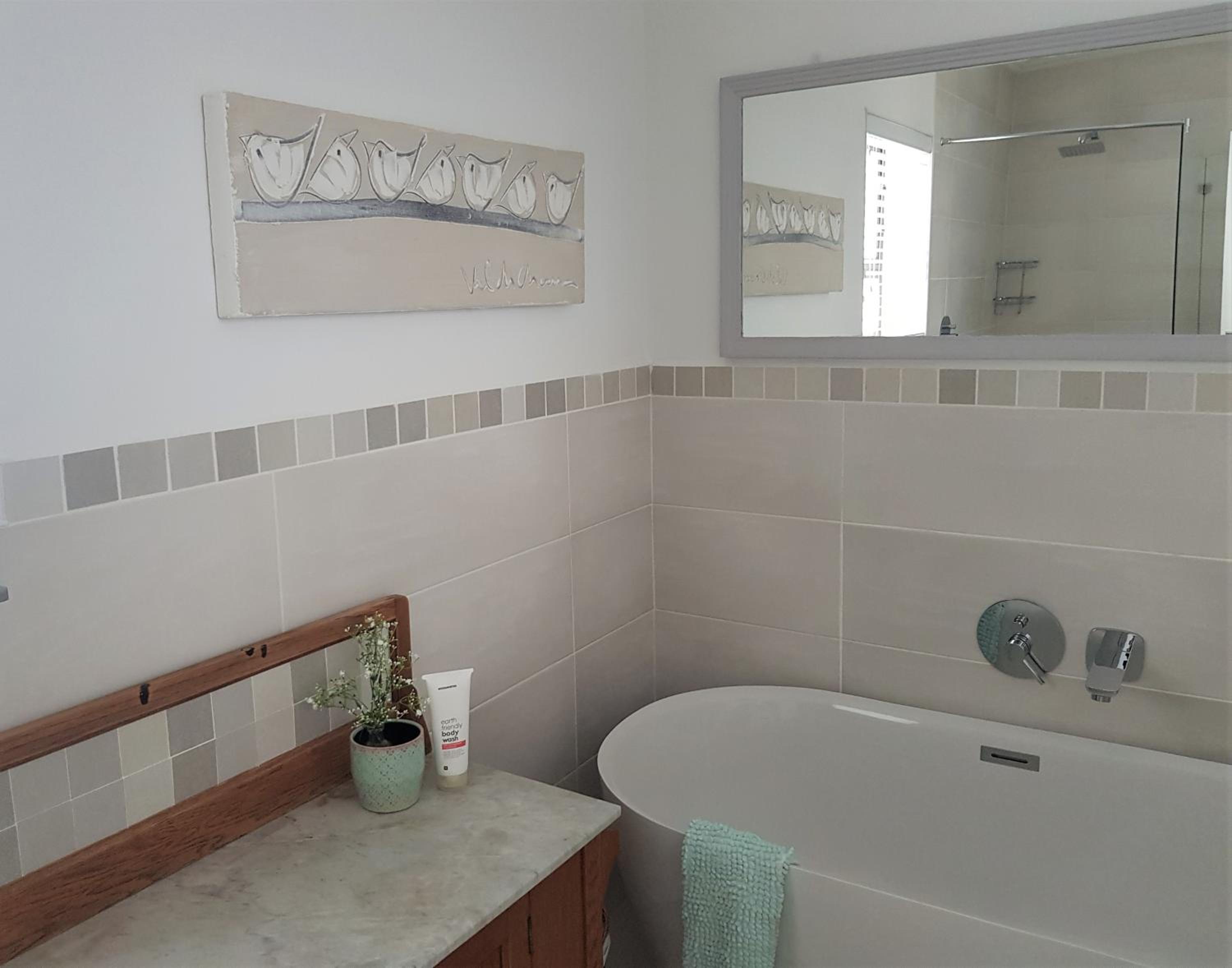 One-Bedroom Apartment - Photo 12