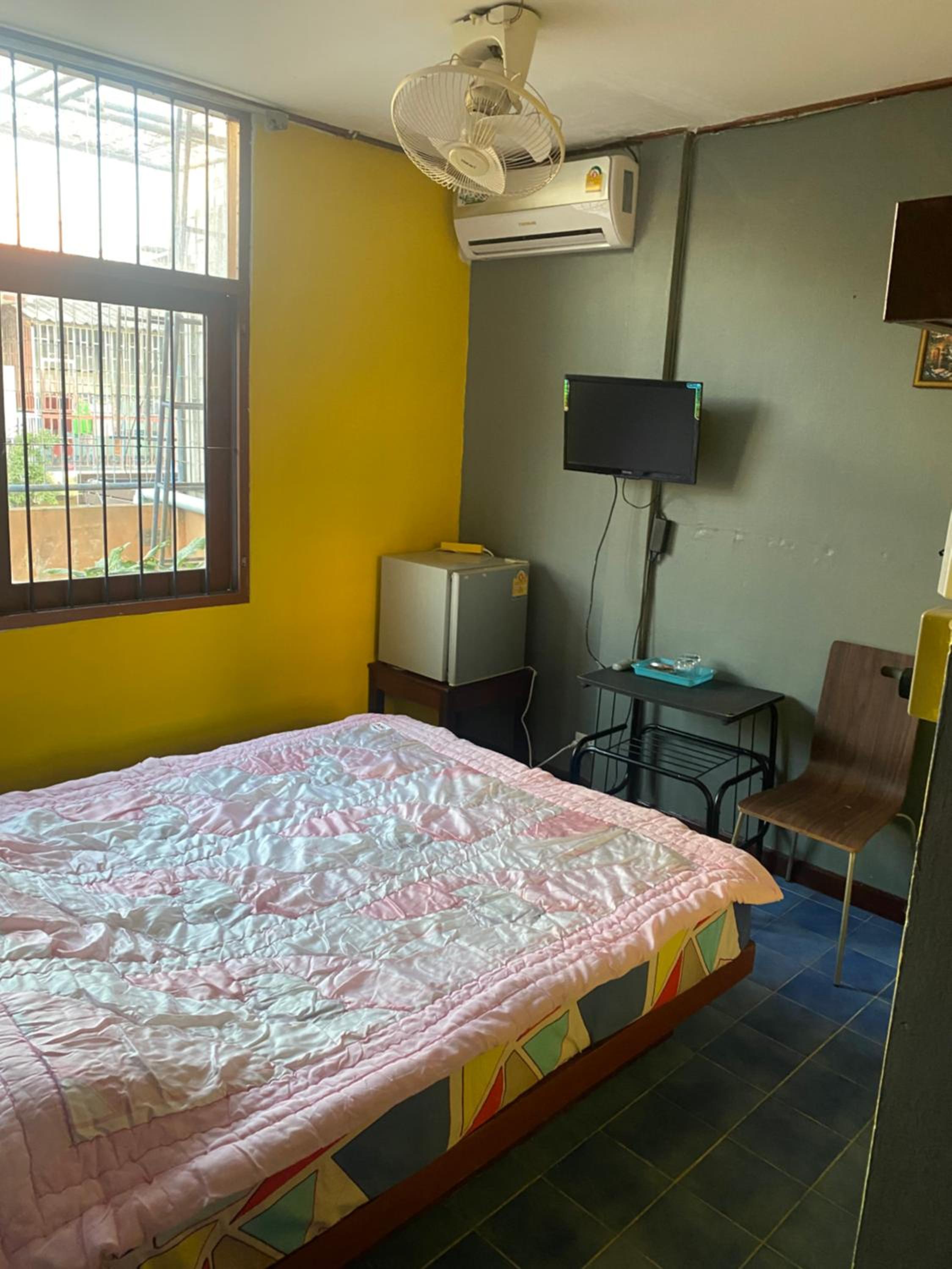Standard Double Room - Photo 8