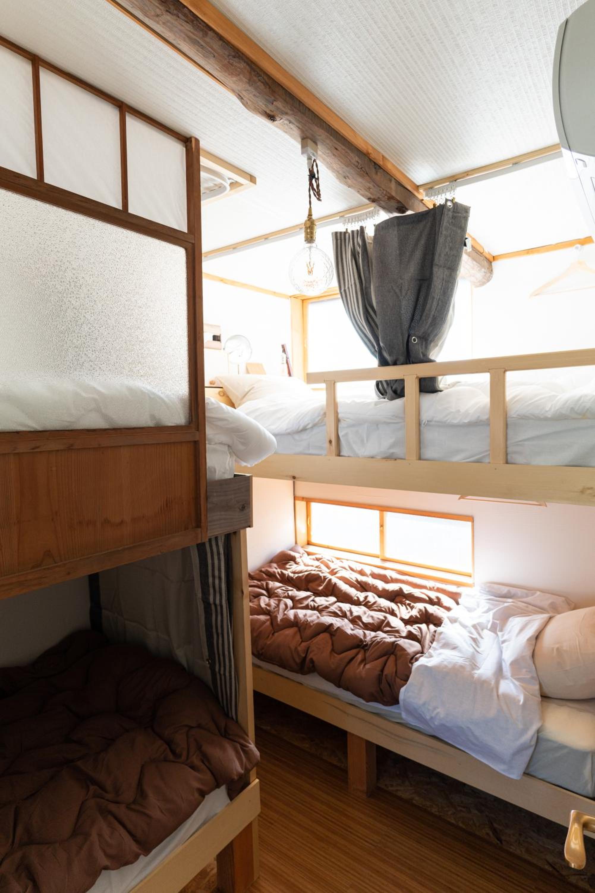 Bed in 4-Bed Mixed Dormitory Room photo 3