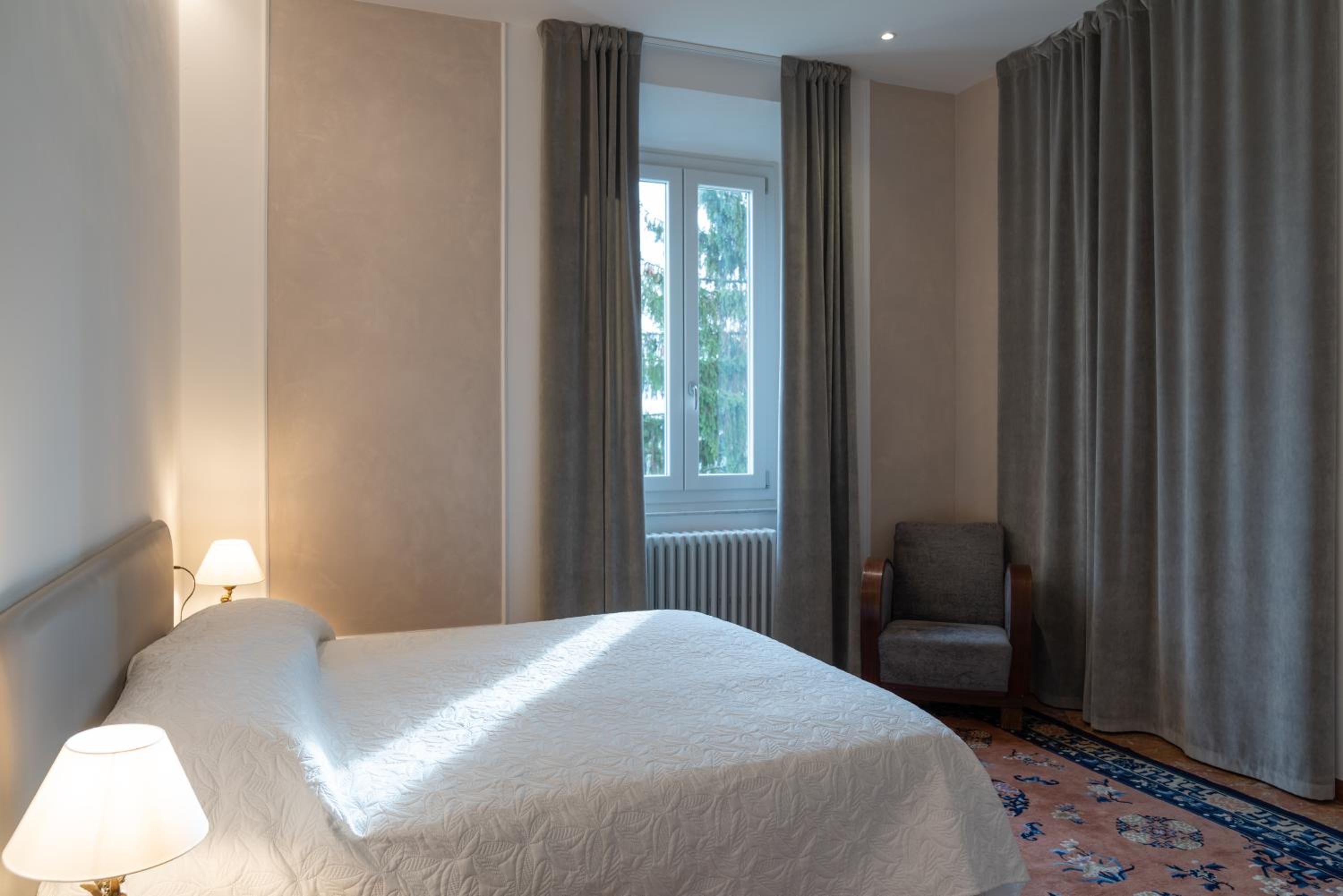Large Double or Twin Room - Photo 5