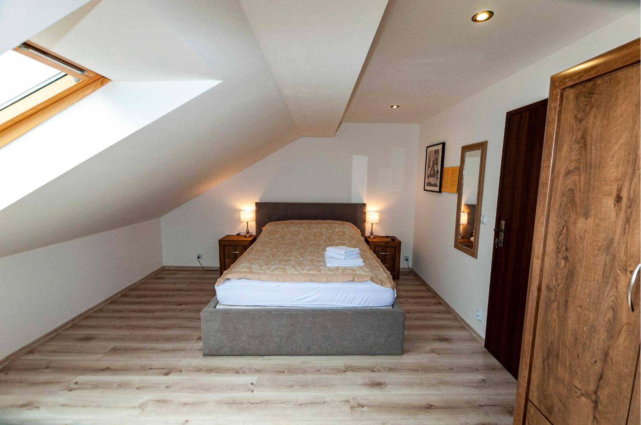 Double Room with Mountain View - Photo 1