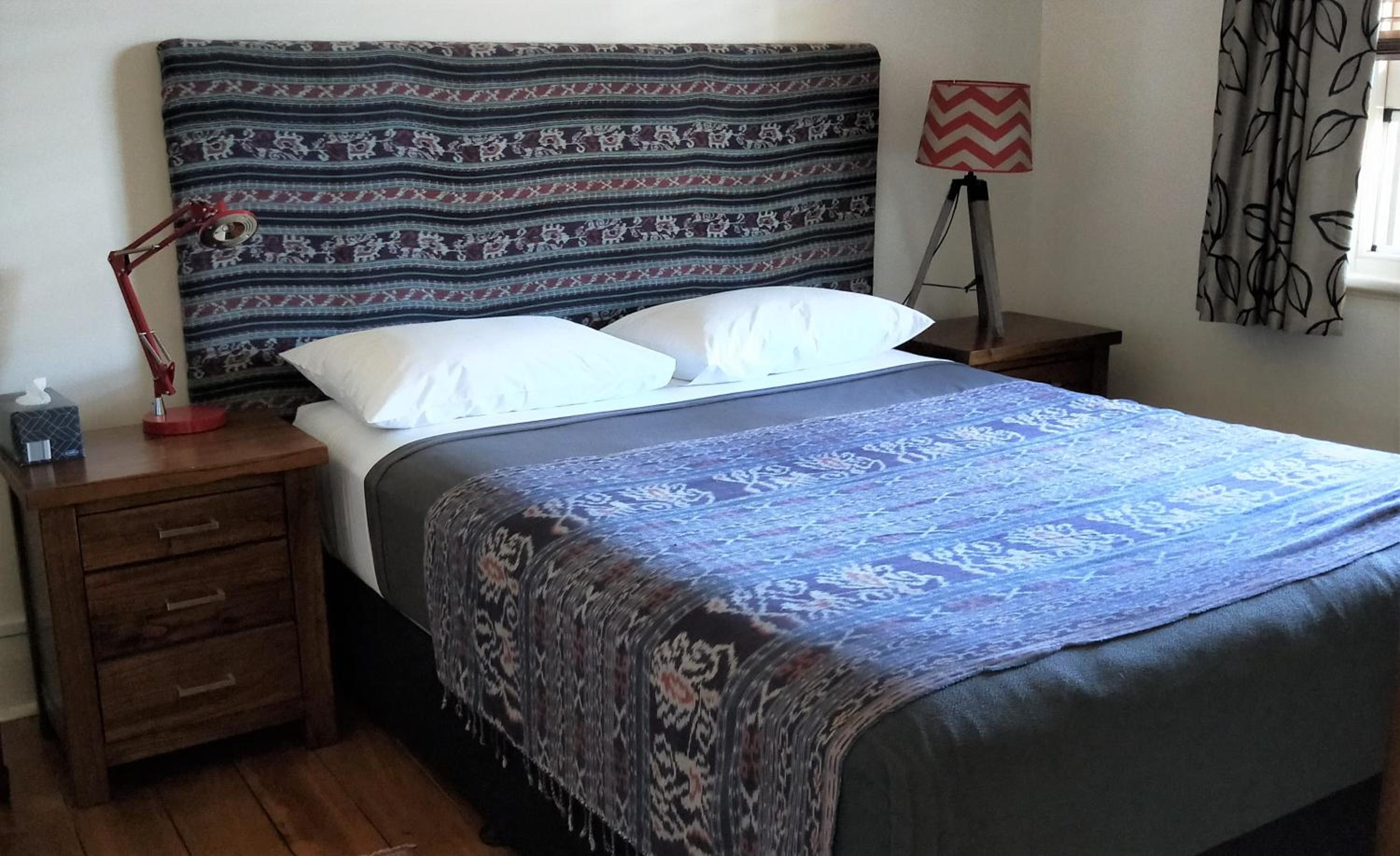 Queen Room with Private External Bathroom