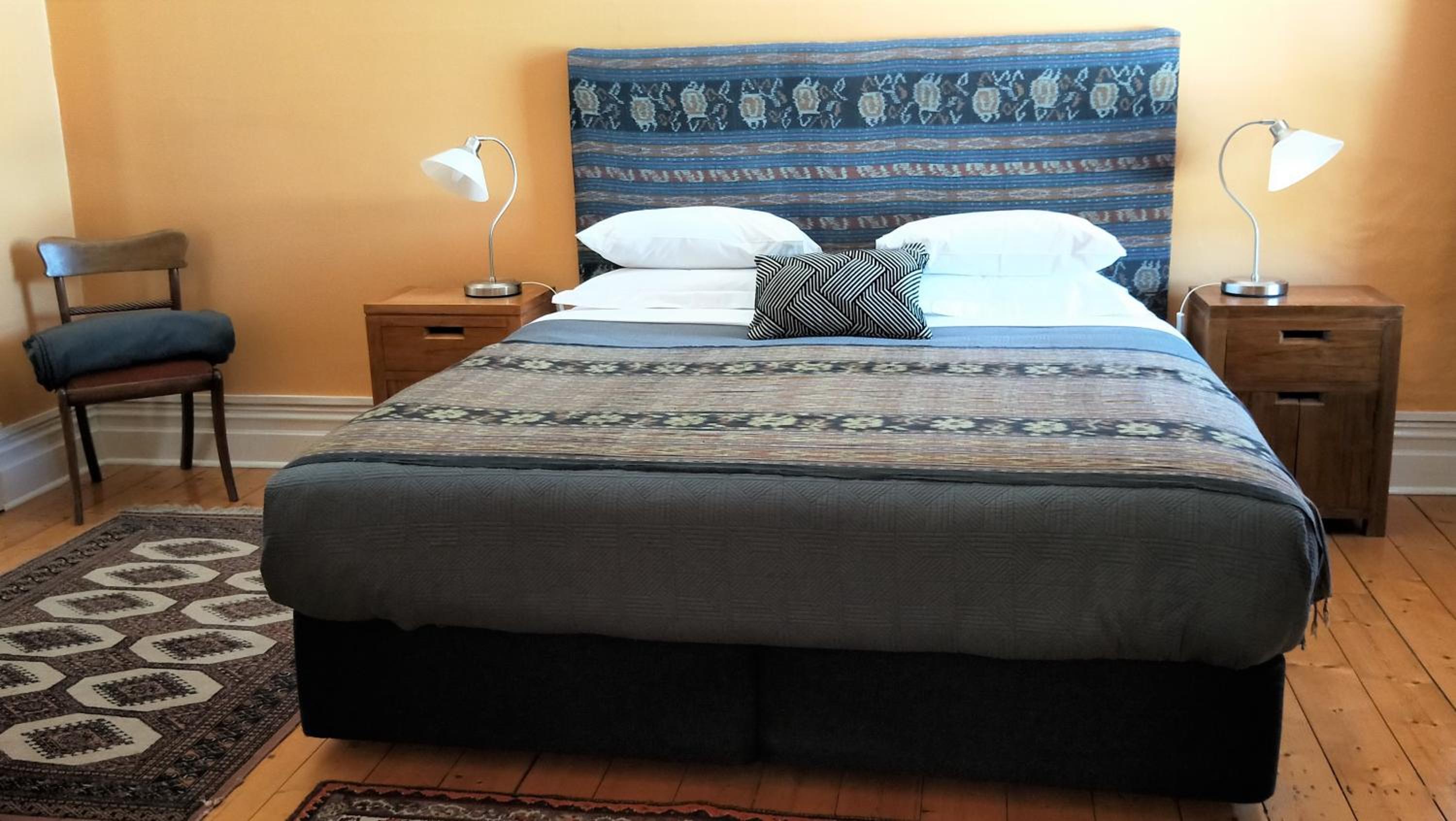 Superior King Room with En Suite Bathroom