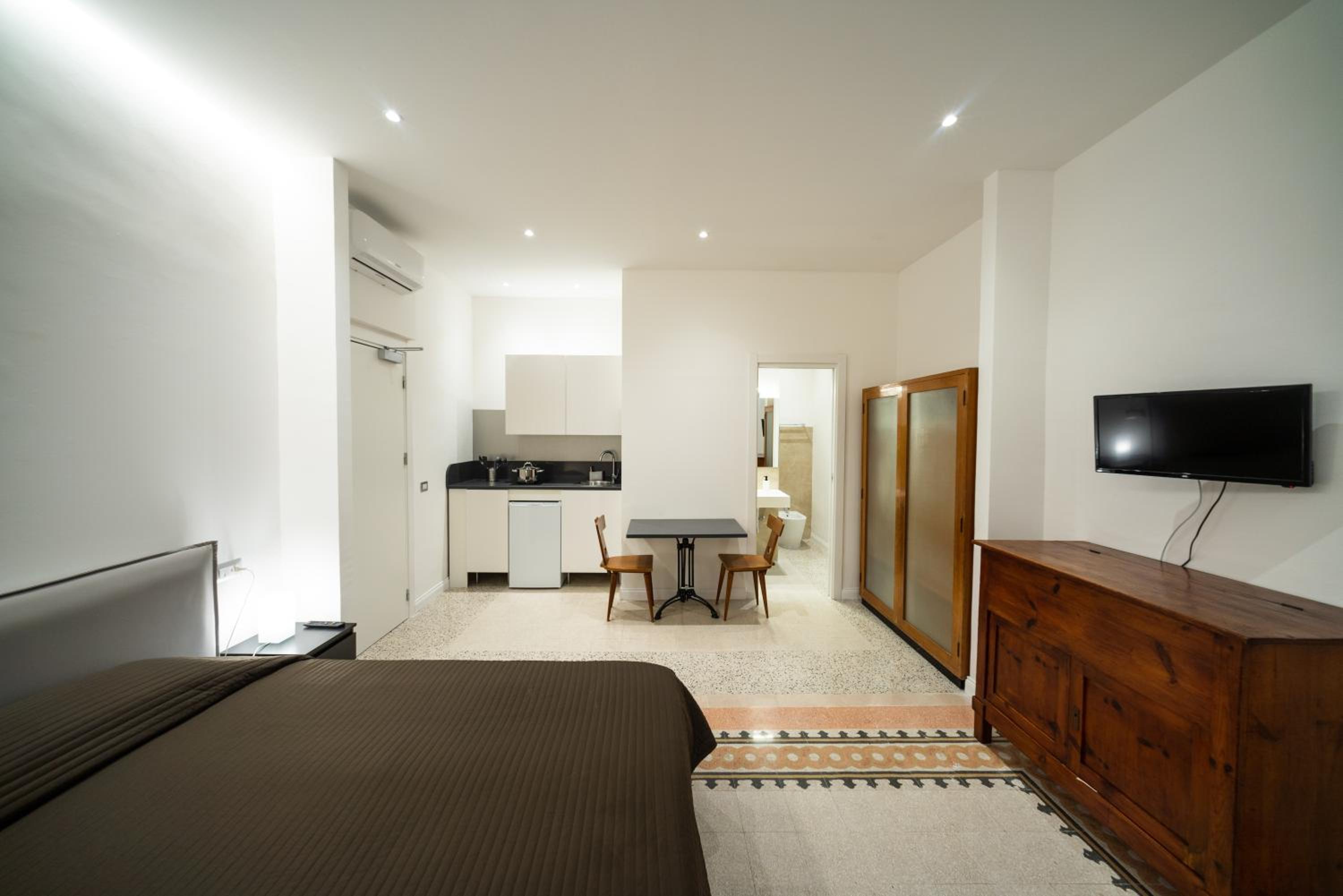 Apartment - Photo 18