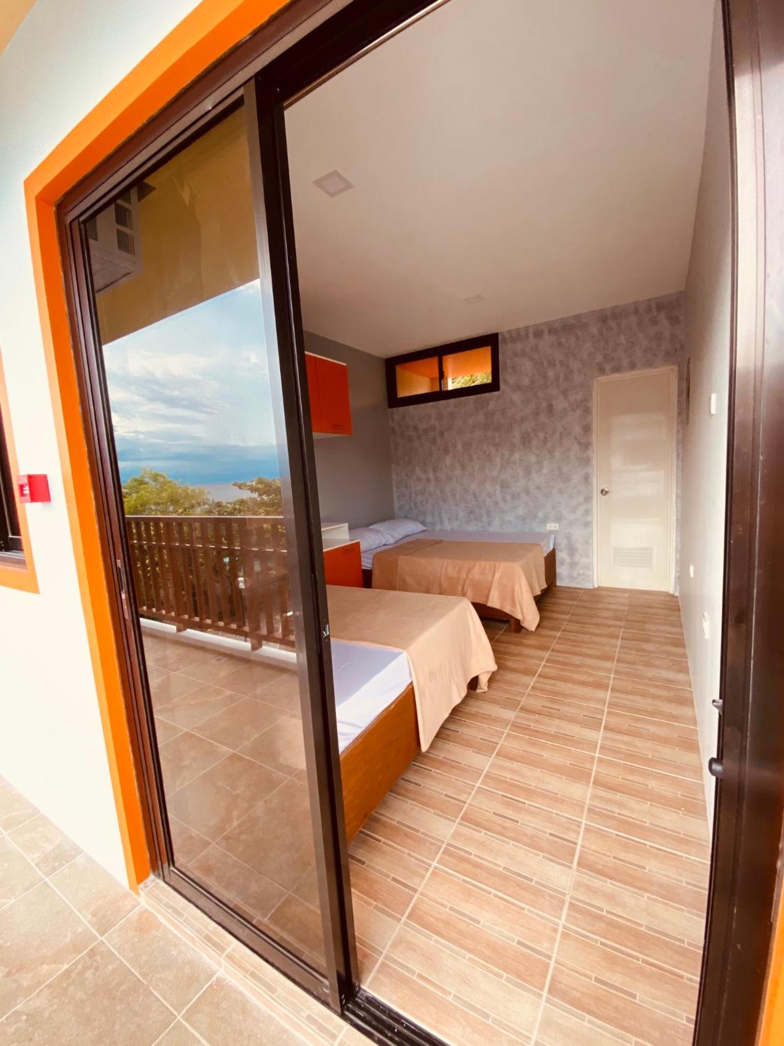 Deluxe Double or Twin Room with Pool View photo 2