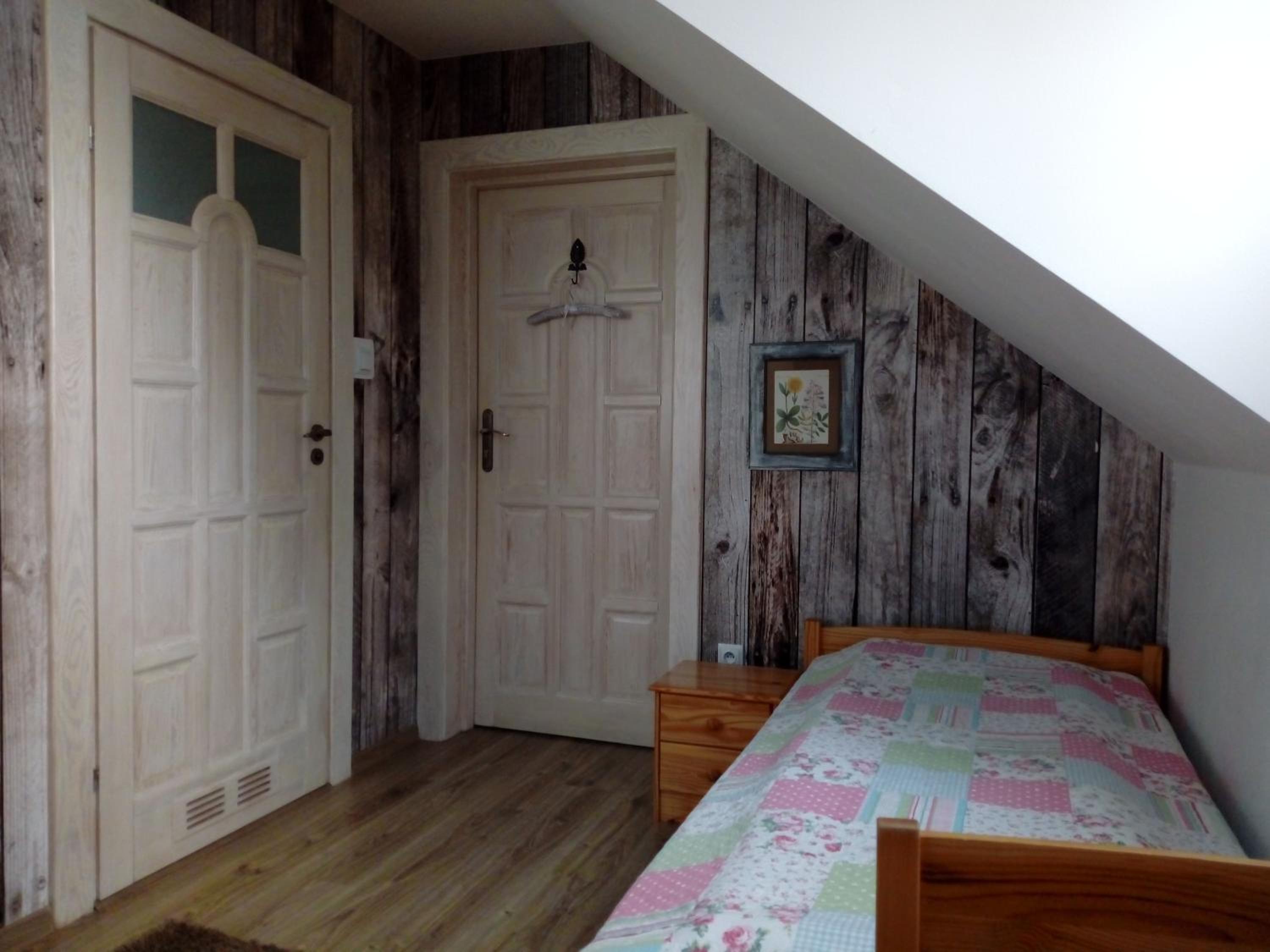 Triple Room with Private Bathroom - Photo 4