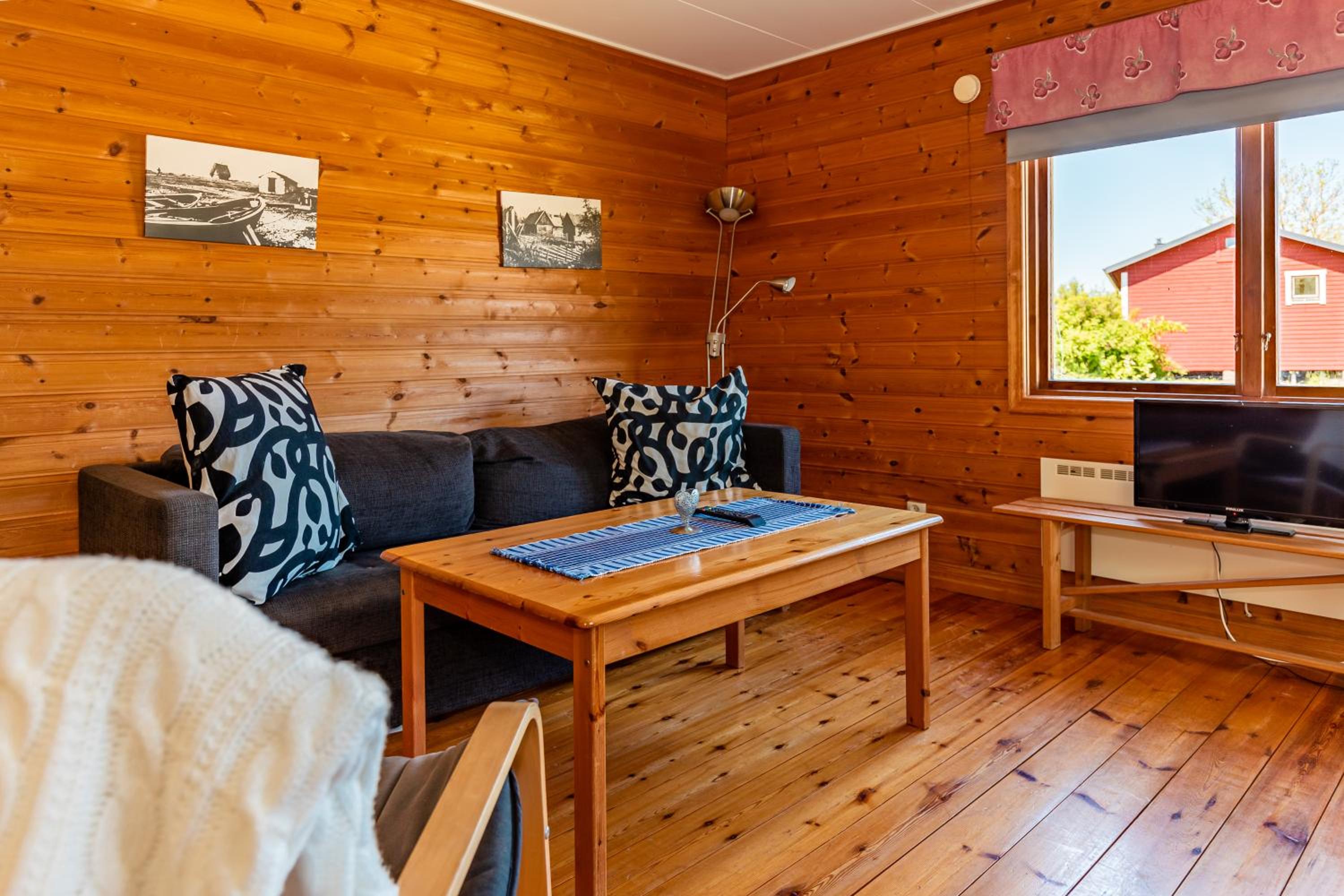 Cottage (7 Adults) photo 3