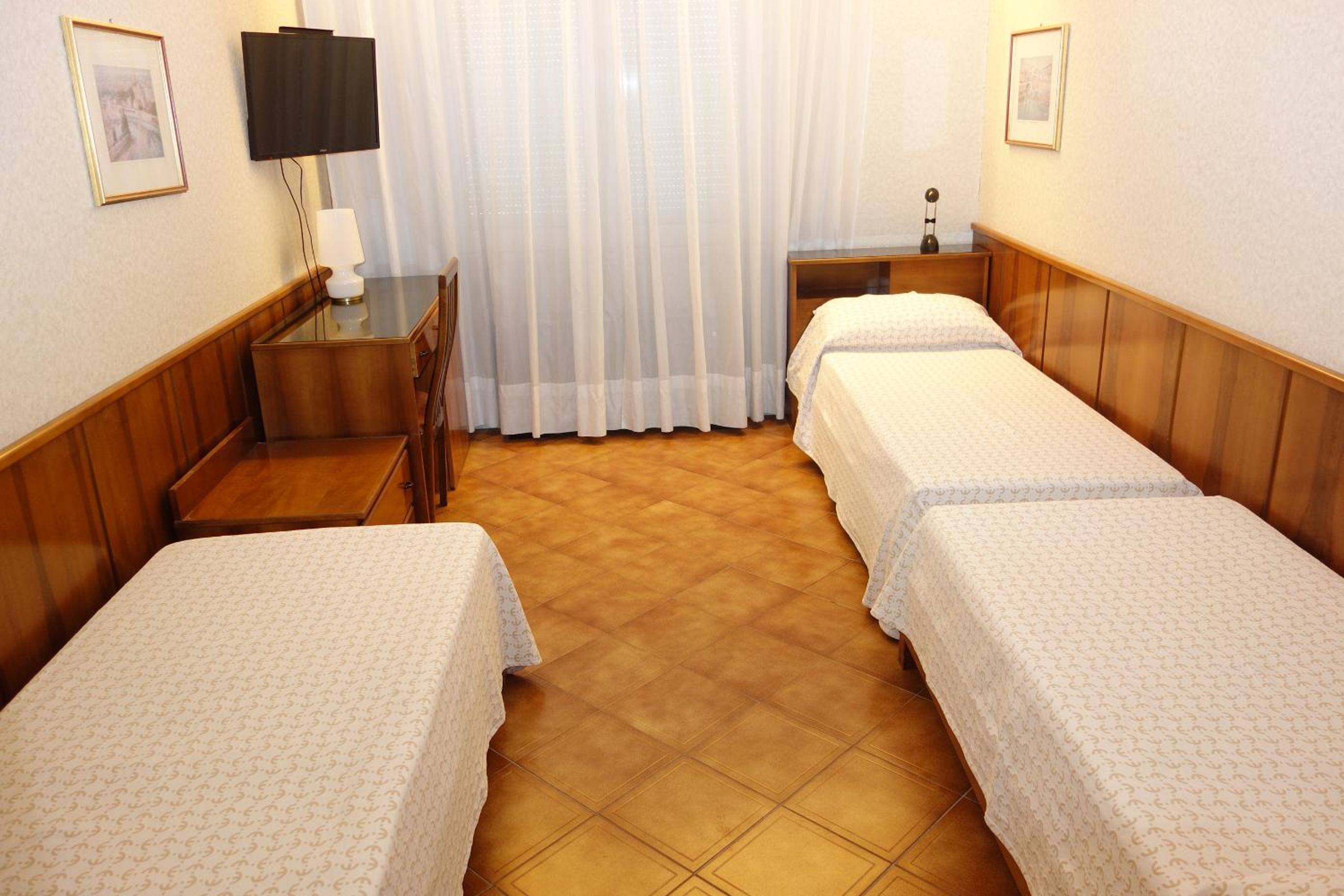 Triple Room - Photo 1