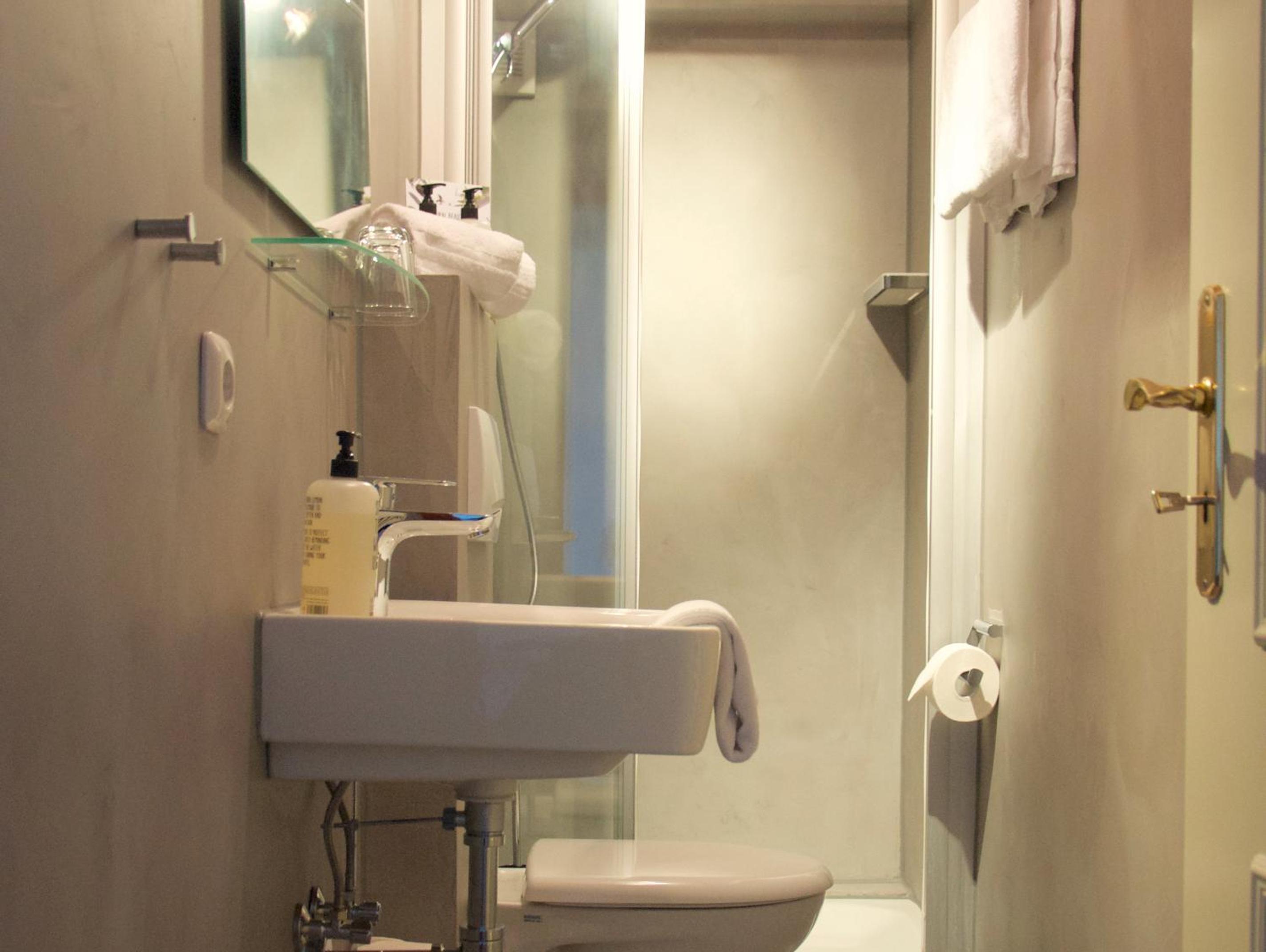Small Double Room photo 2