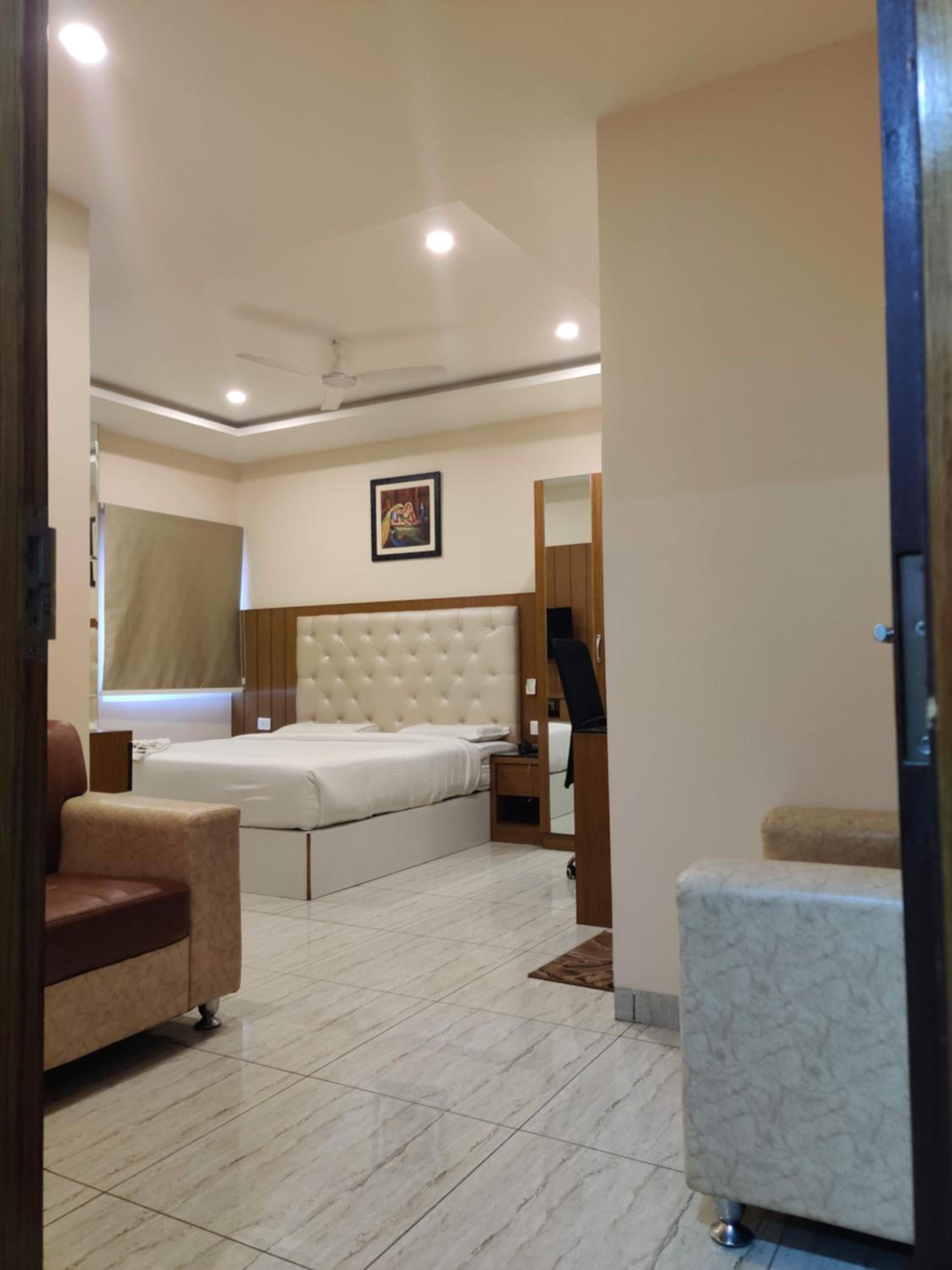 Studio with Sofa Bed