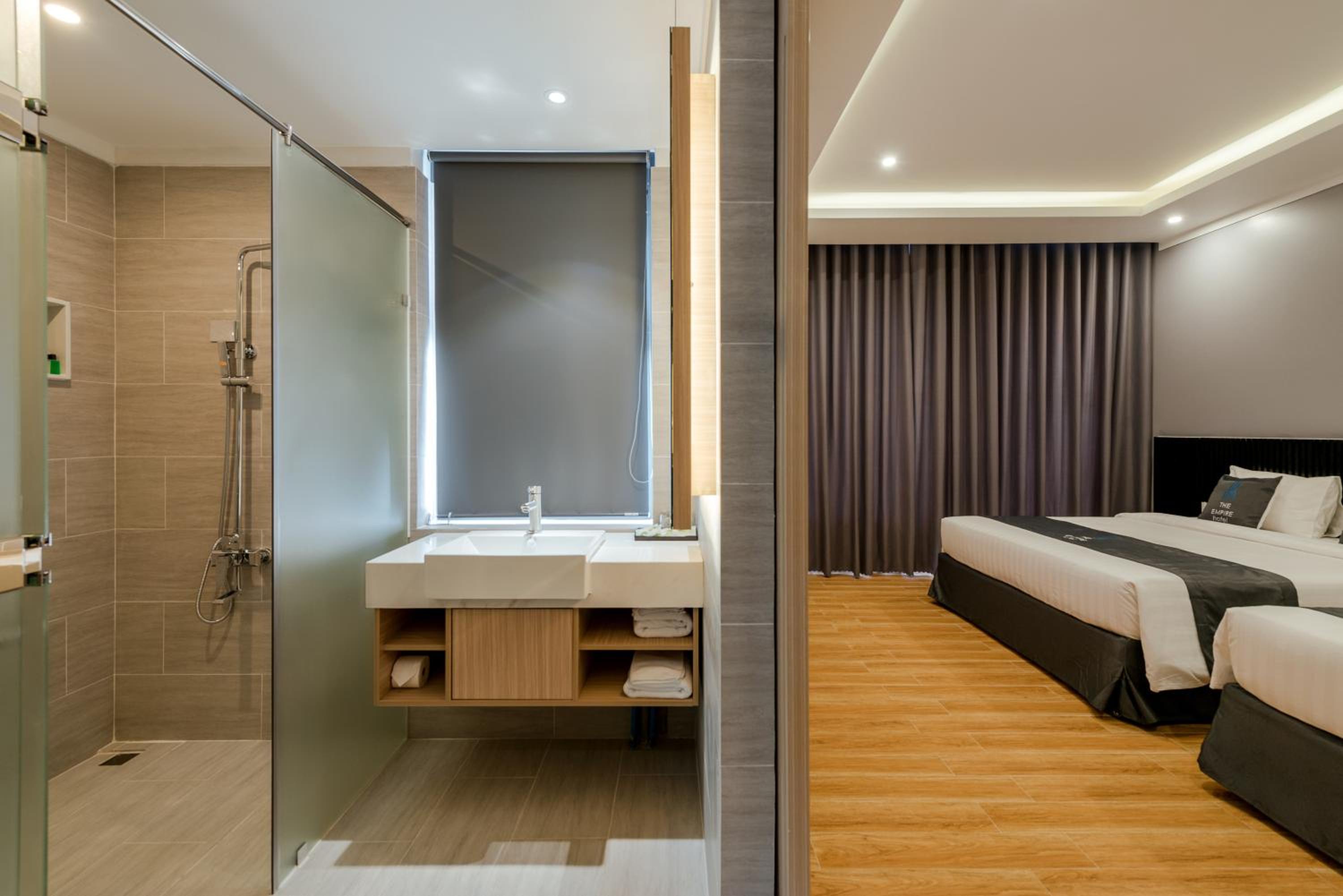 Family Room - Photo 6