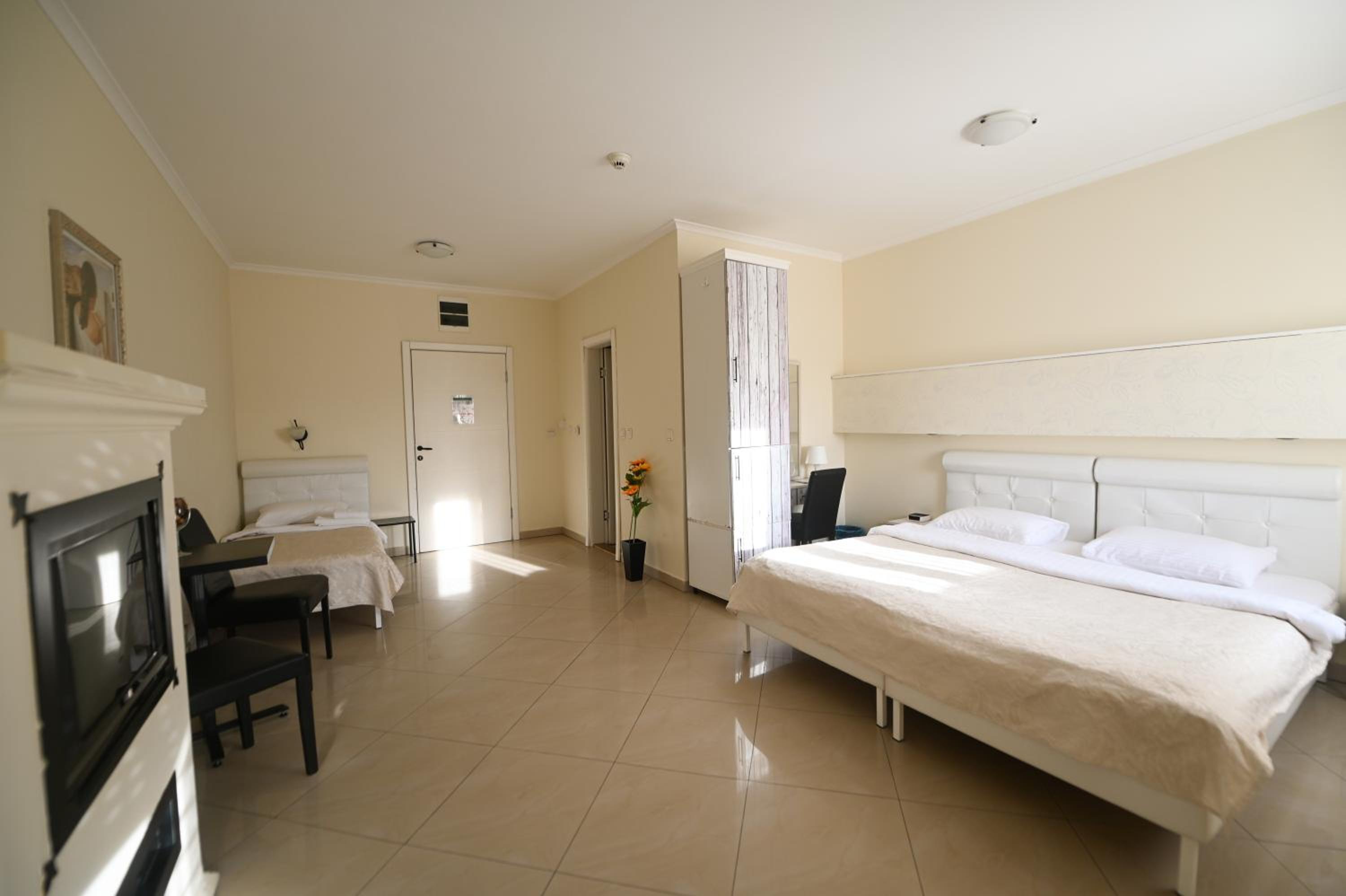 Triple Room - Photo 1