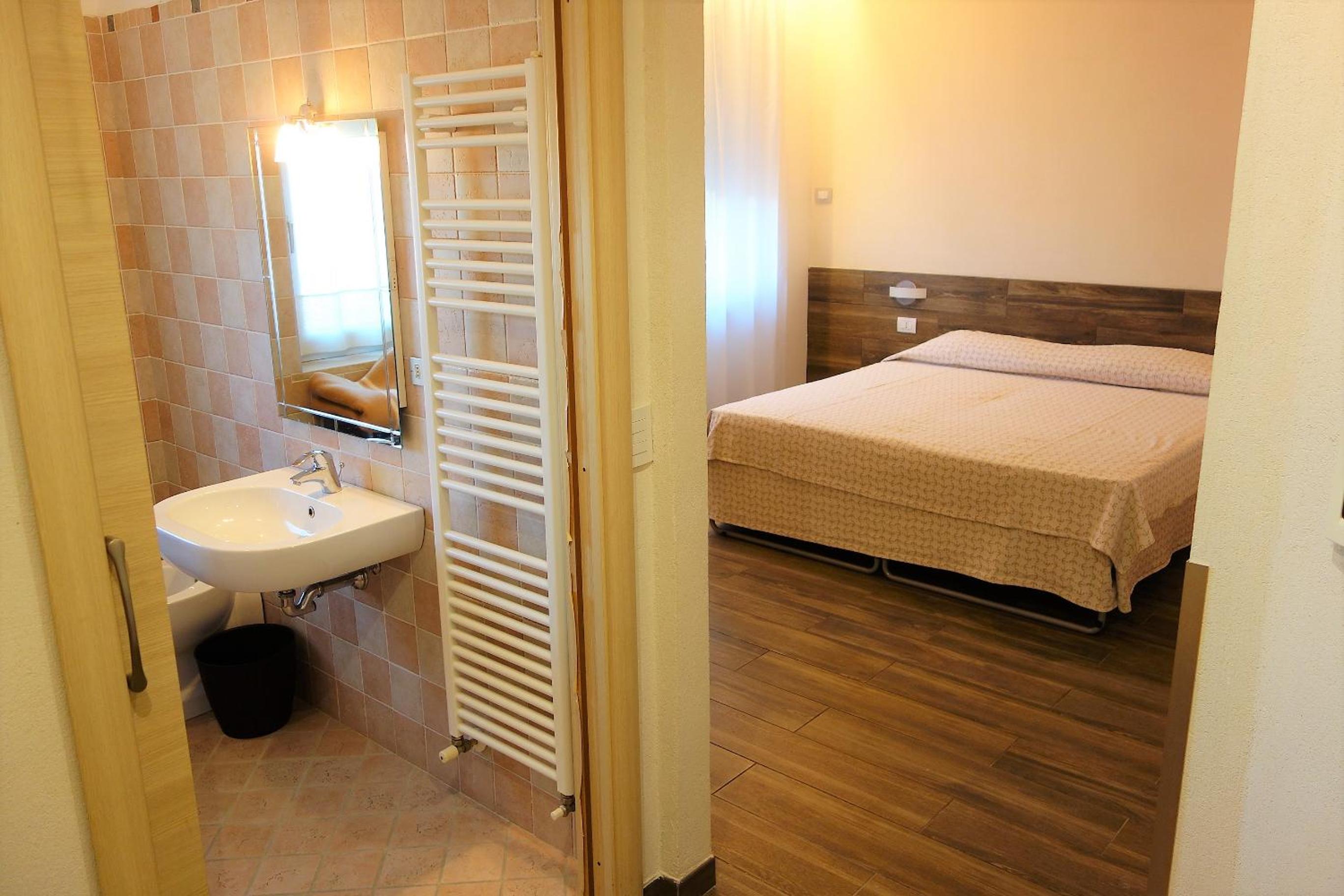 Triple Room - Disability Access - Photo 1