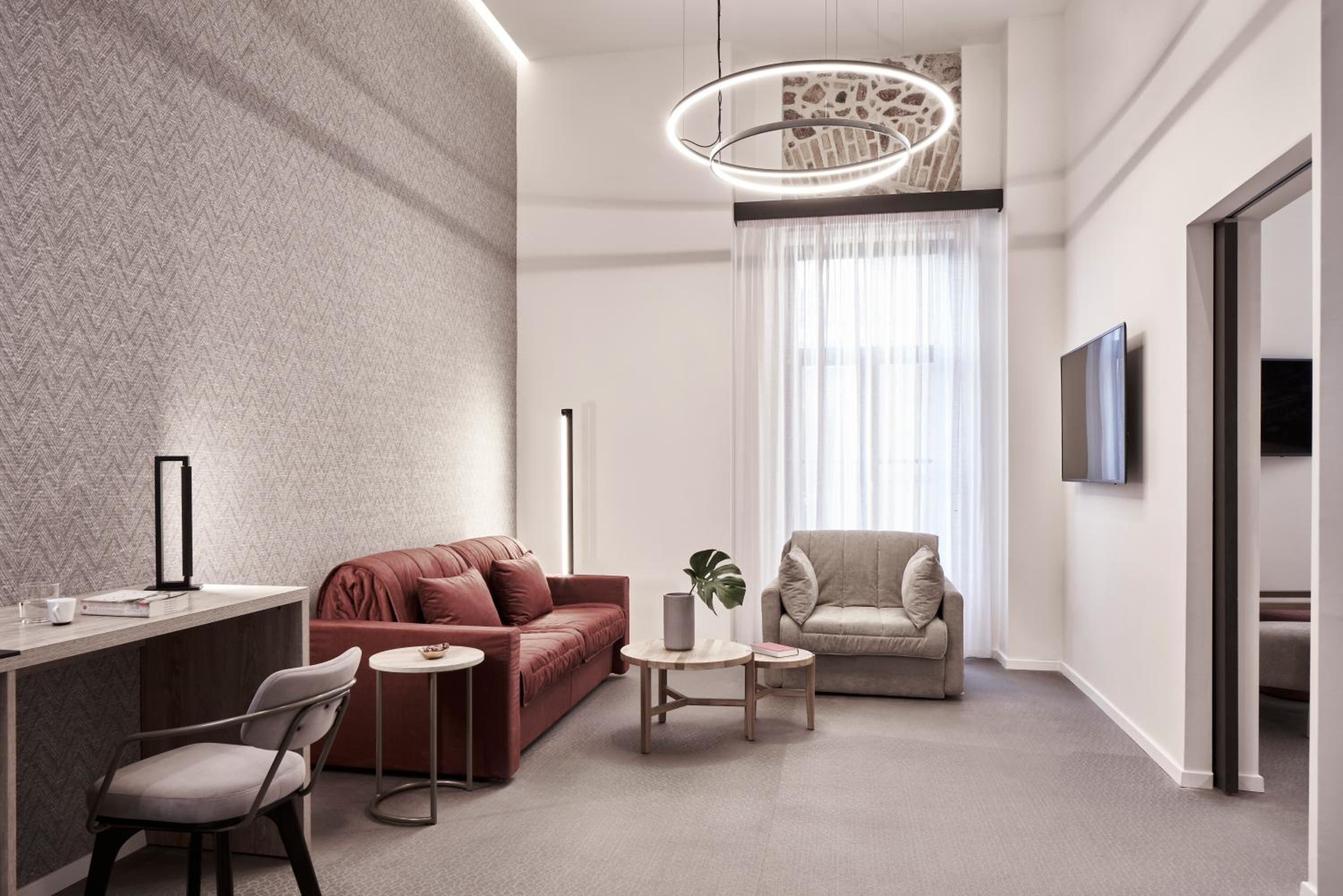 מלון NLH מונסטיראקי אתונה — Deluxe Family Suite