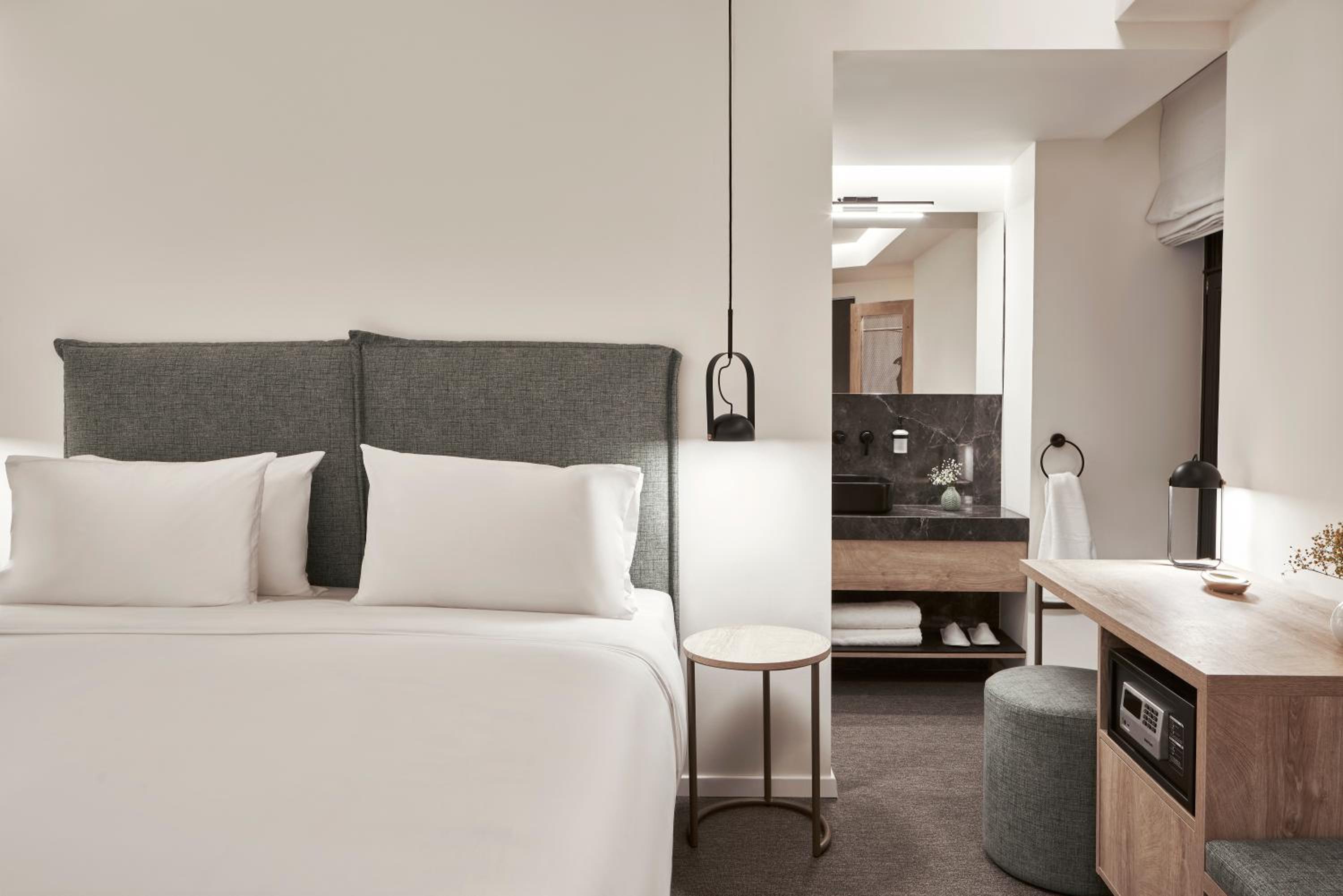 Budget Double Room photo 1