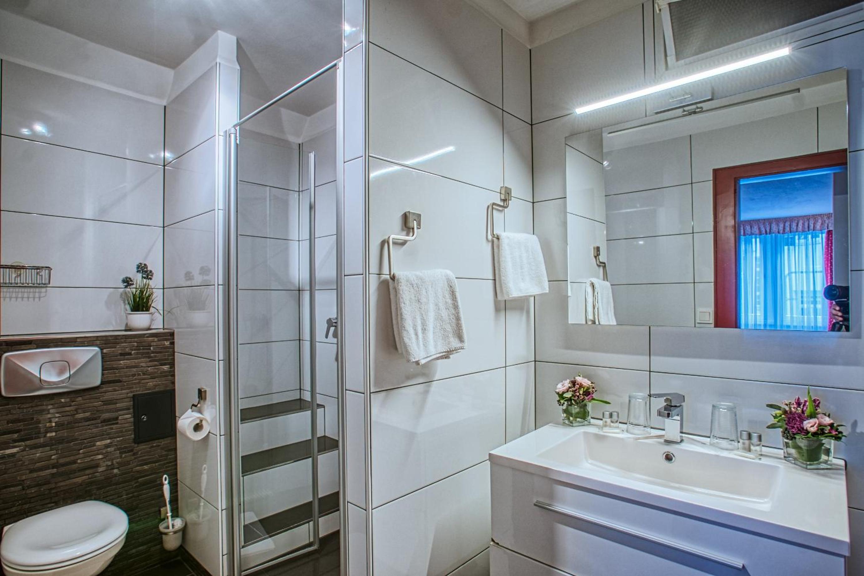 Standard Double Room - Photo 4