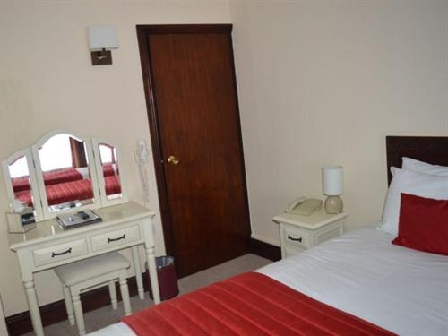 Single Room - Photo 1