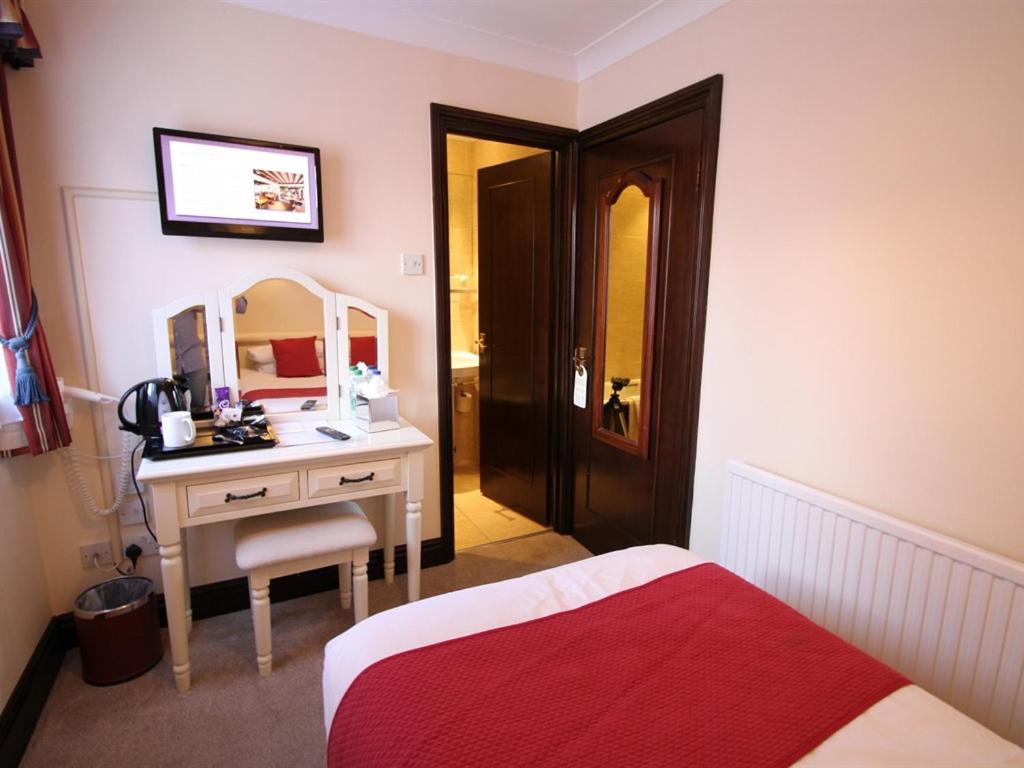 Single Room - Photo 3