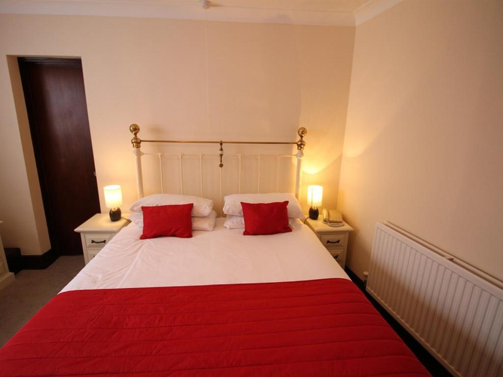 Double Room with Private Bathroom - Photo 3