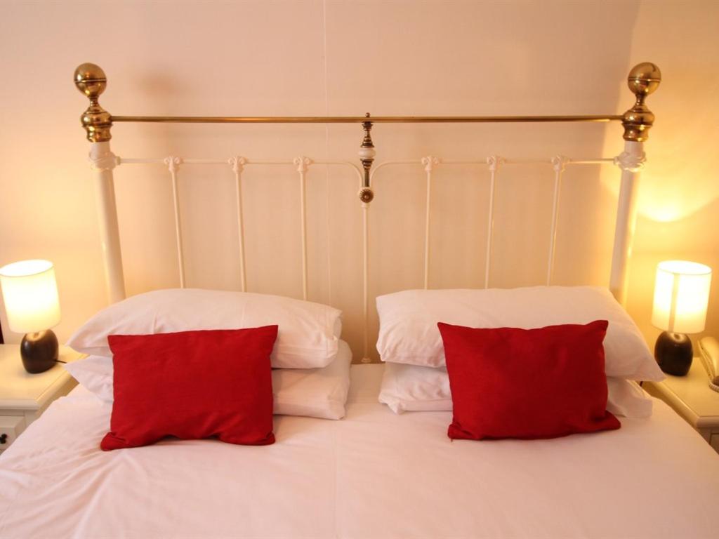 Double Room with Private Bathroom - Photo 11