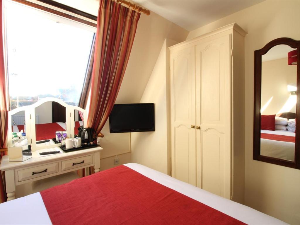Small Double Room - Photo 5