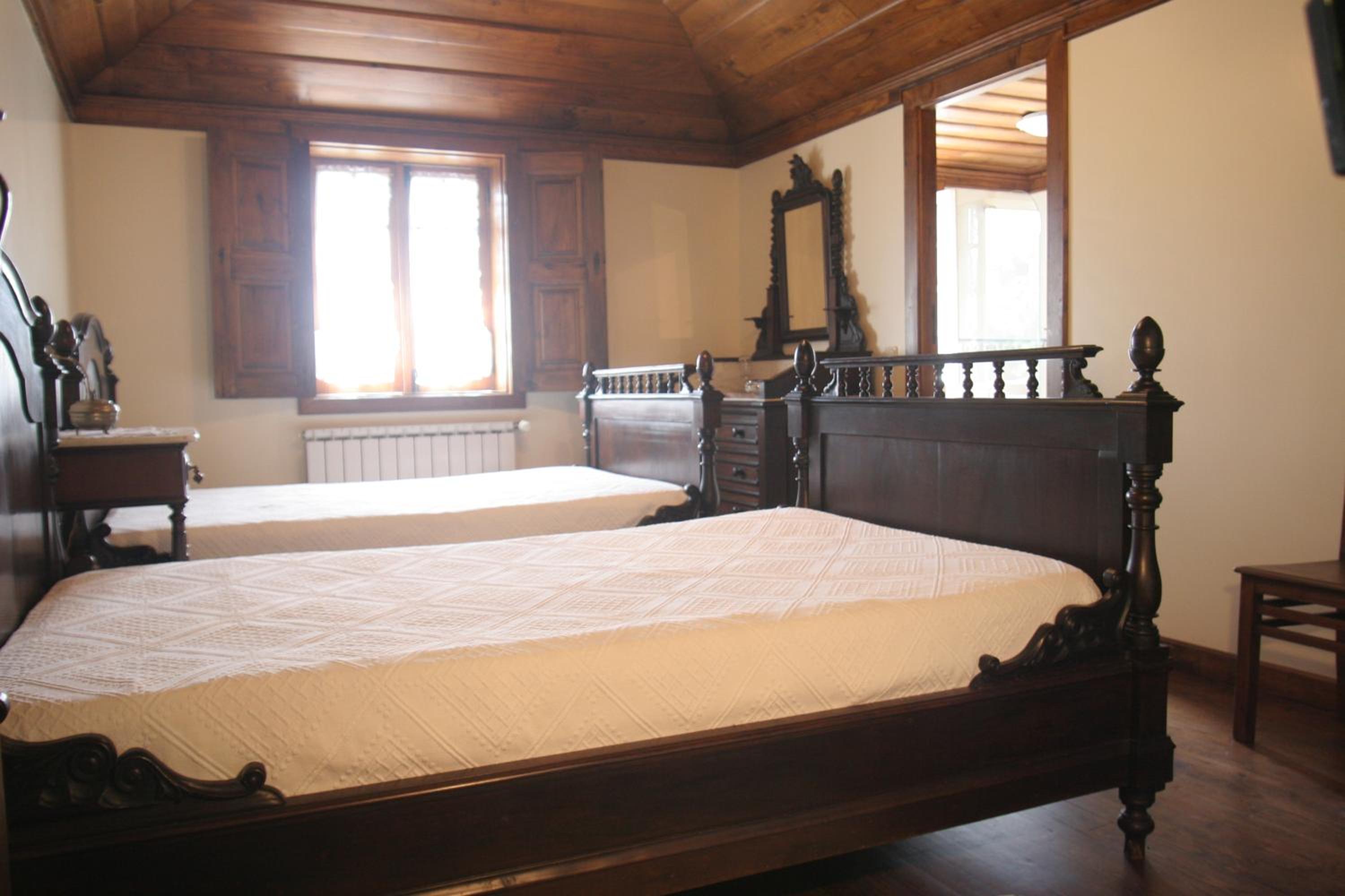 Five-Bedroom Villa photo 3